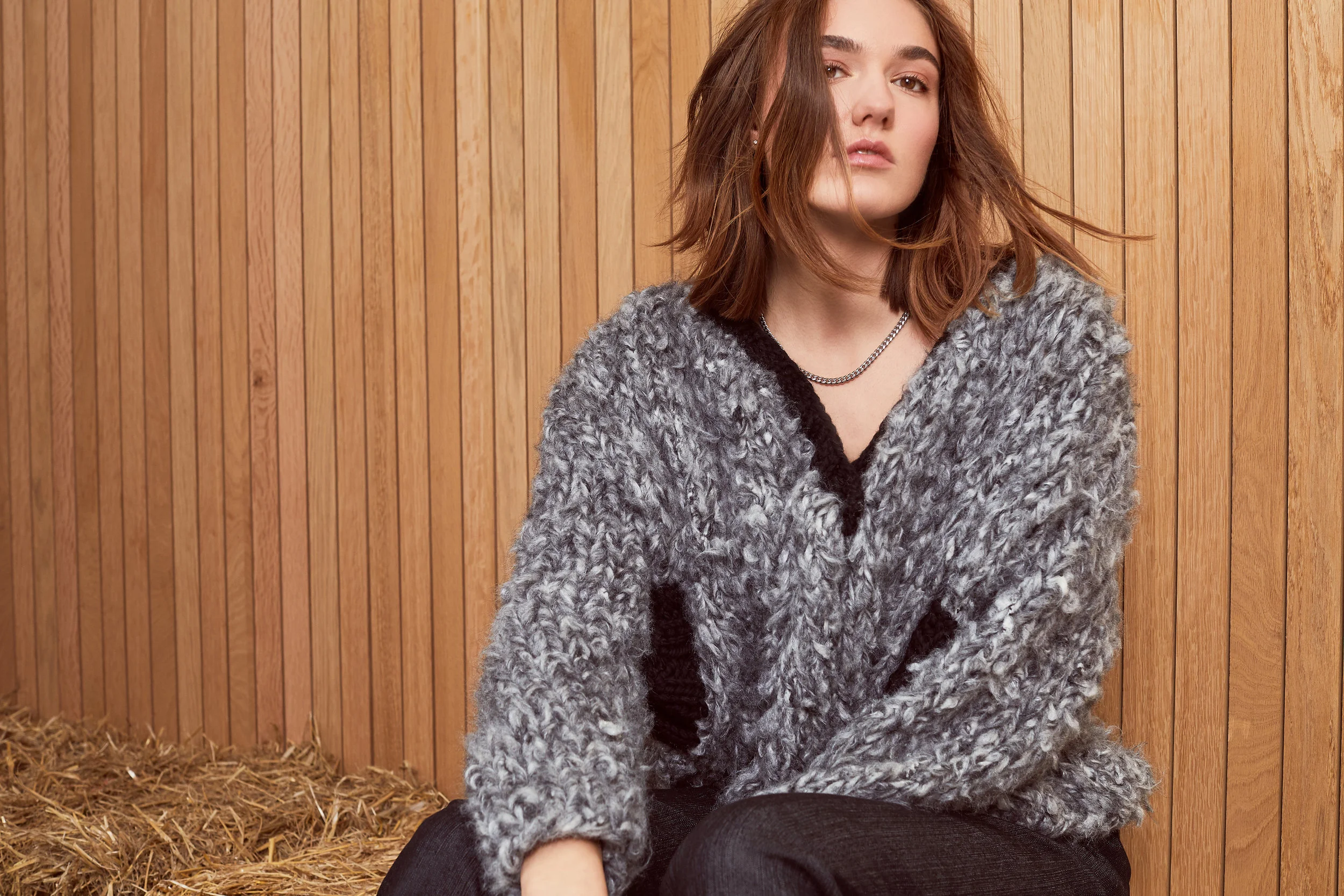 Gunda AW192037350.jpg