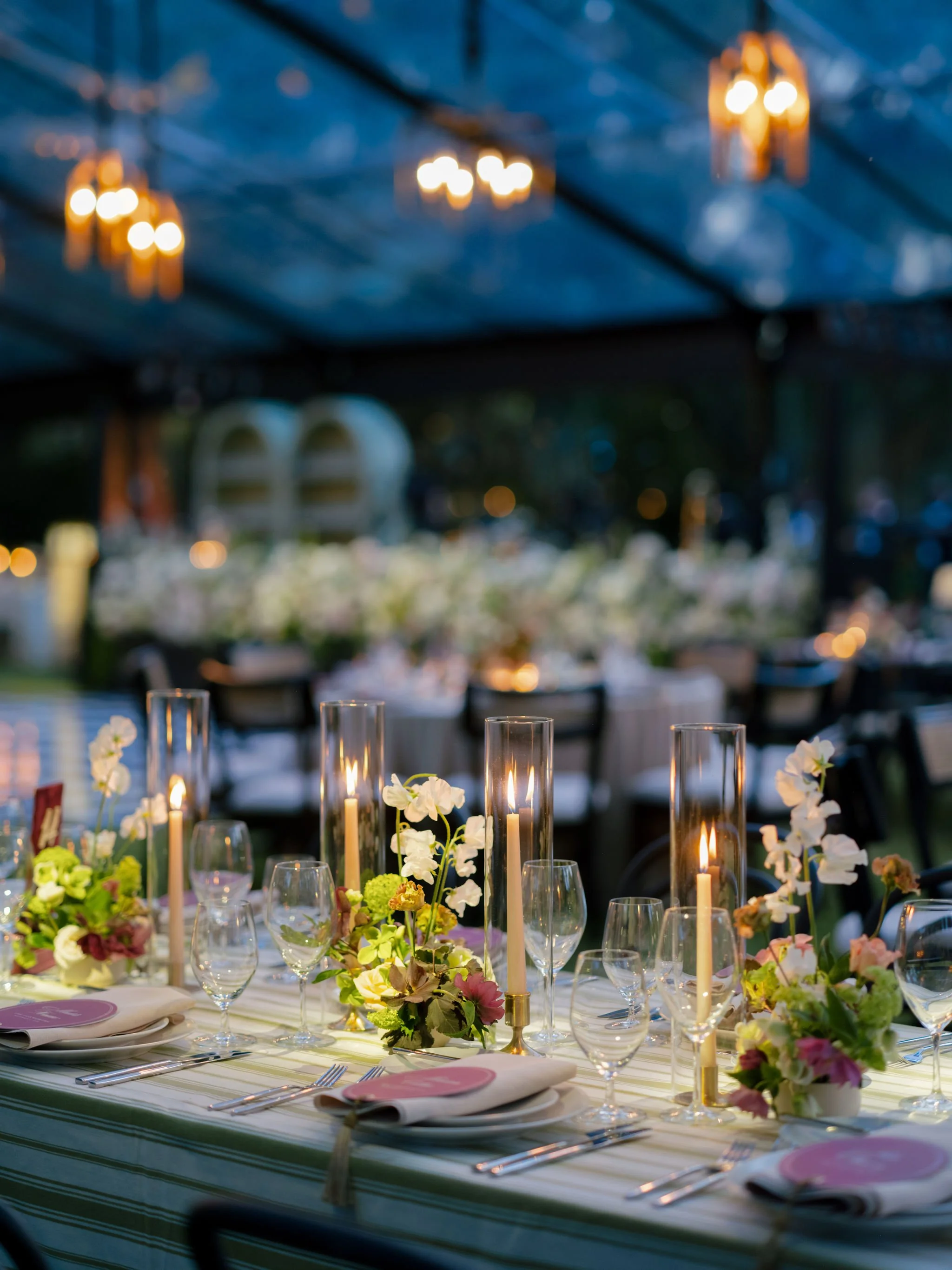 noma-outdoor-tent-wedding-table-scape-seat-amanda-price-events-new-orleans