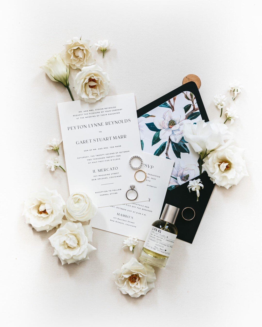 There are few things in the world that we love as much as a gorgeous wedding invitation suite.

Photographer: @ashlyncathey.photo
Planner: @amandapriceevents
Videographer: @valcinemaweddings
Florist: @antiguafloral
Stationer: @secondcitystationery
.
