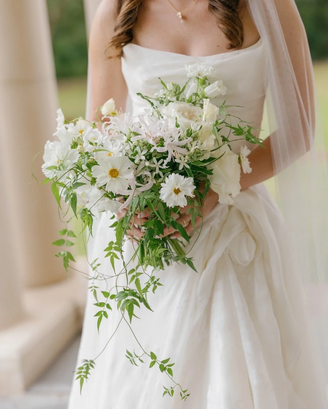 A touch of green for today...

Photographer:&nbsp;@kristensoileau
Planner:&nbsp;@amandapriceevents
Videographer:&nbsp;@isaacsuttlefilms
Makeup Artist:&nbsp;@sarahwalshbeauty
Hair Stylist:&nbsp;@jessicajacksonhair
Florist:&nbsp;@sharime_kayla
Band:&nb