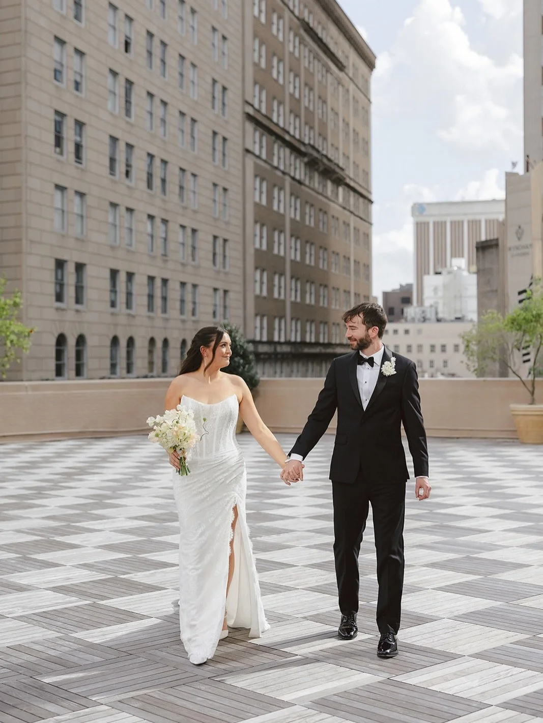 The in-between moments matter just as much as the big ones. It&rsquo;s important to take a private moment to step away and soak in it all in together!

Photographer: @septembercompany
Planner: @amandapriceevents
Content Creator: @leblancstandard
Hair