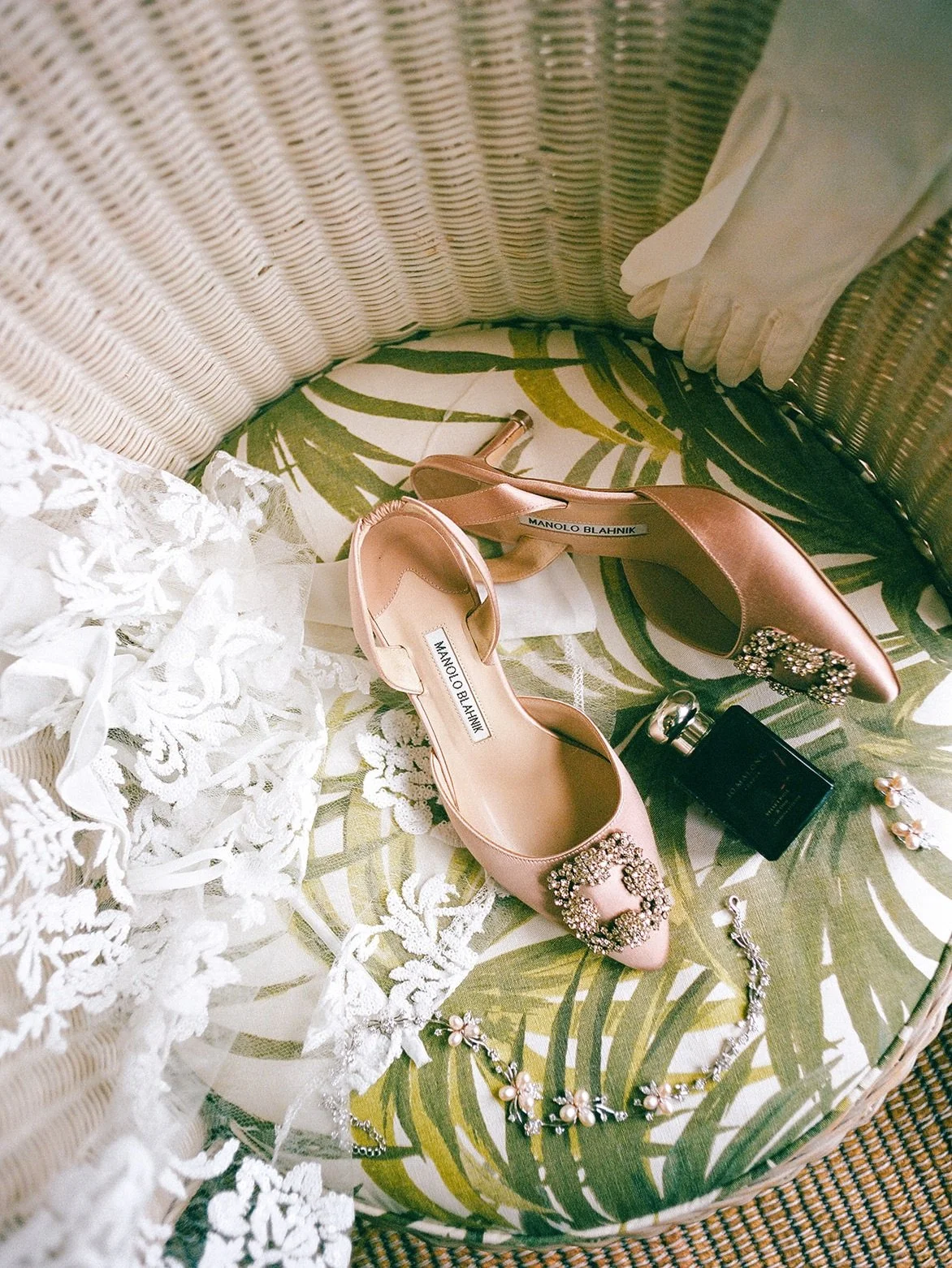 From the first detail to the final touch, our bride J, was pure perfection!

Photographer:&nbsp;@andrewalwertstudios
Planner:&nbsp;@amandapriceevents 
Hair &amp; Makeup:&nbsp;@verdebeauty
Florist:&nbsp;@crybabyfloral
Stationer:&nbsp;@invitobella
Gett