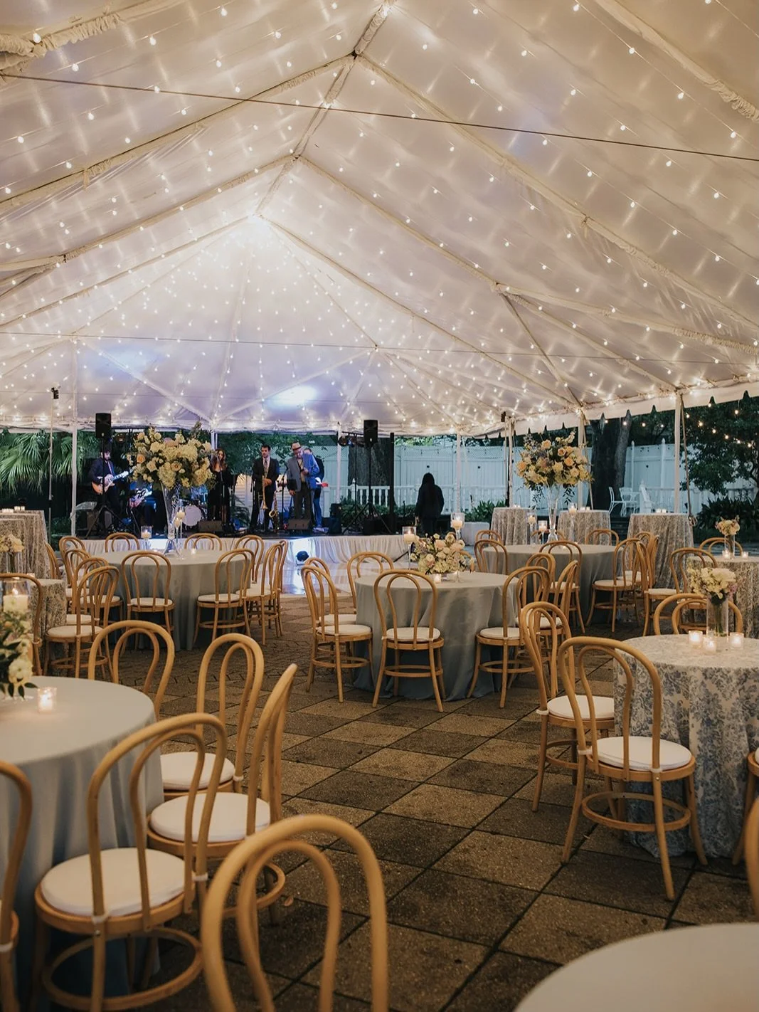 A romantic garden reception that makes you feel as if you never want the night to end.

Photographer: @loveisradco
Planner: @amandapriceevents
Videographer: @euphoricweddings
Florist: @nola__flora 
Venue: @elmsmansion
Rentals: @exploreelement
Linens: