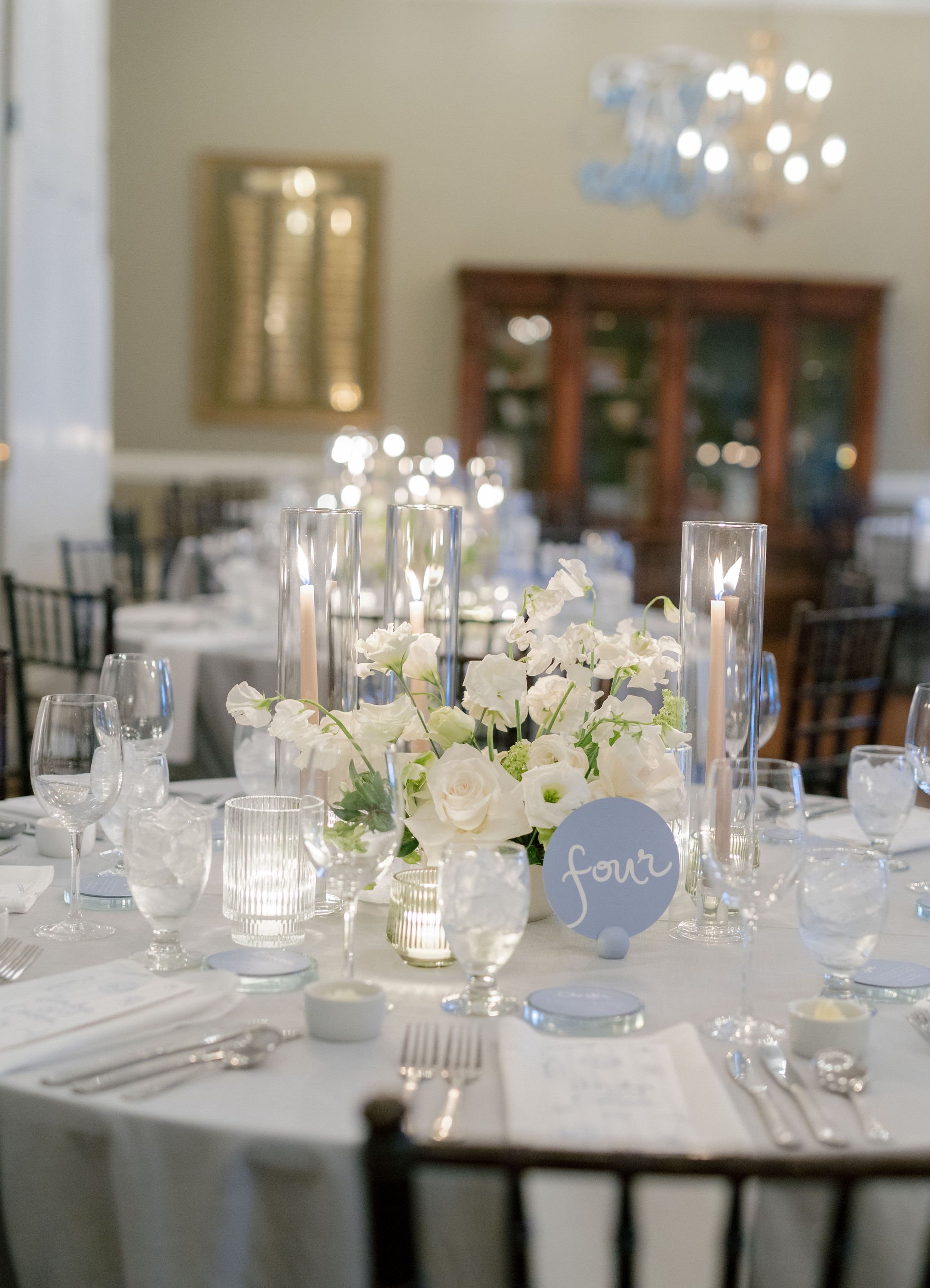 Antoines-Rehearsal-Dinner-Couple-Amanda-Price-Events-New-Orleans-Wedding-Planner-place-setting-tablescape-