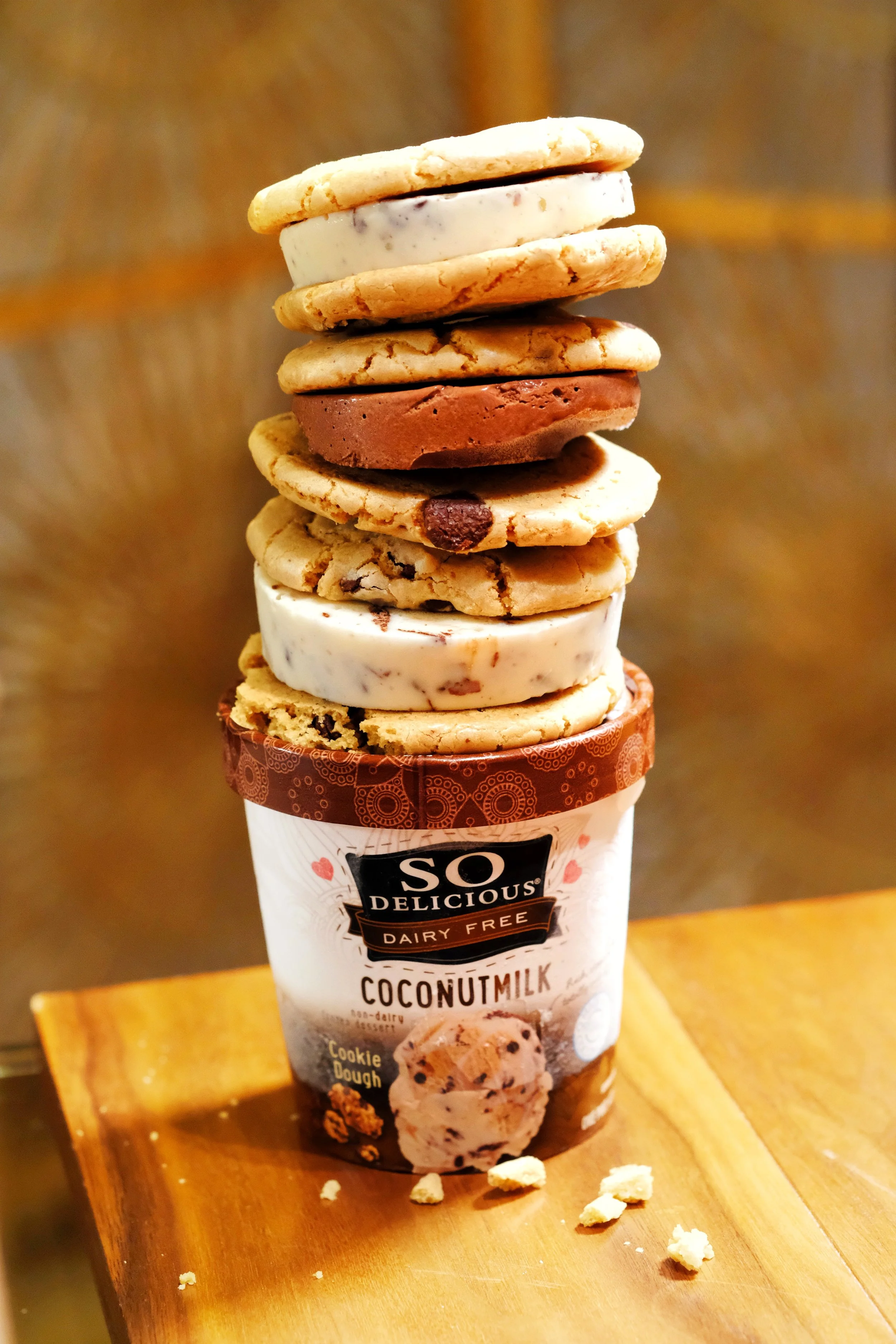 So Delicous Ice Cream with More Good Life cookies