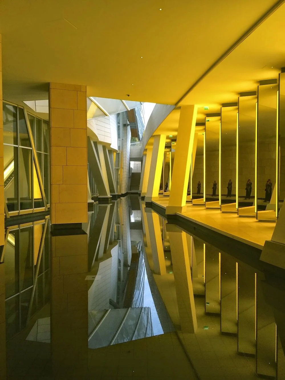 FIELD TRIP: OUR BLOG AUTHOR VISITS LA FONDATION LOUIS VUITTON