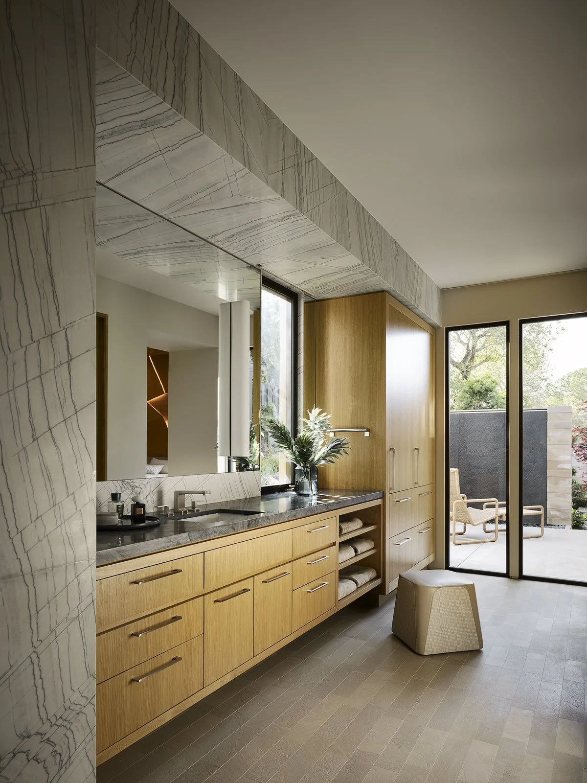 051_HIS BATHROOM_TWG-NTPA-1677.jpg