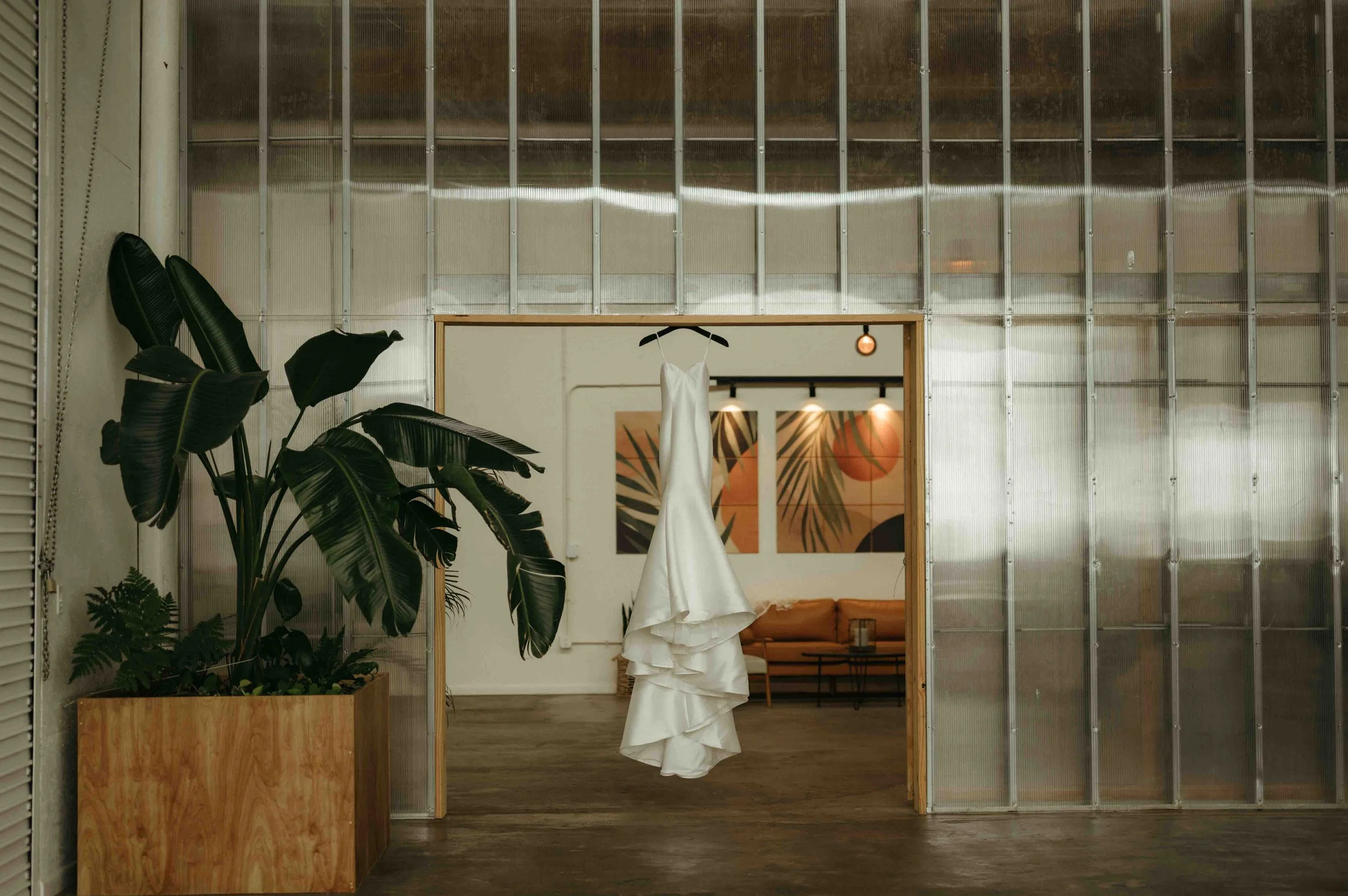 The Plant Jackson wedding, moody Jackson wedding photographer, cinematic Jackson wedding photographer, moody Memphis wedding photographer, cinematic Memphis wedding photographer, Jackson documentary wedding photographer, Memphis documentary wedding