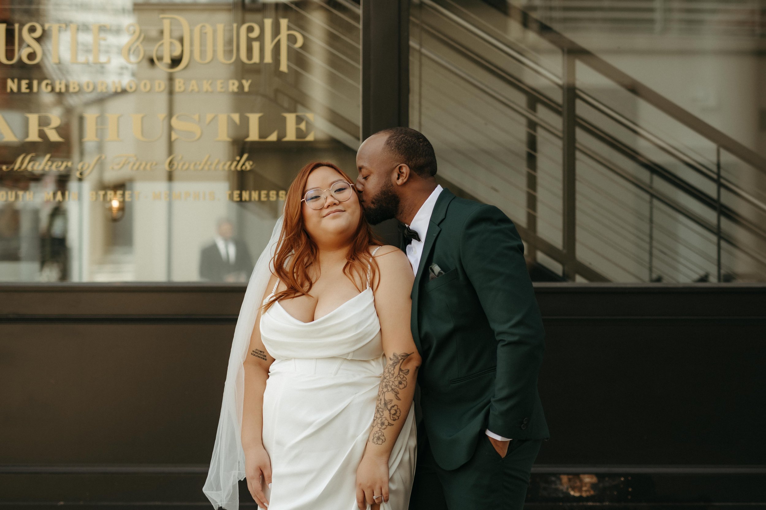 DowntownMemphisCourthouseElopementJessicaCameronWeddingEmilySwanPhotography-102.jpg