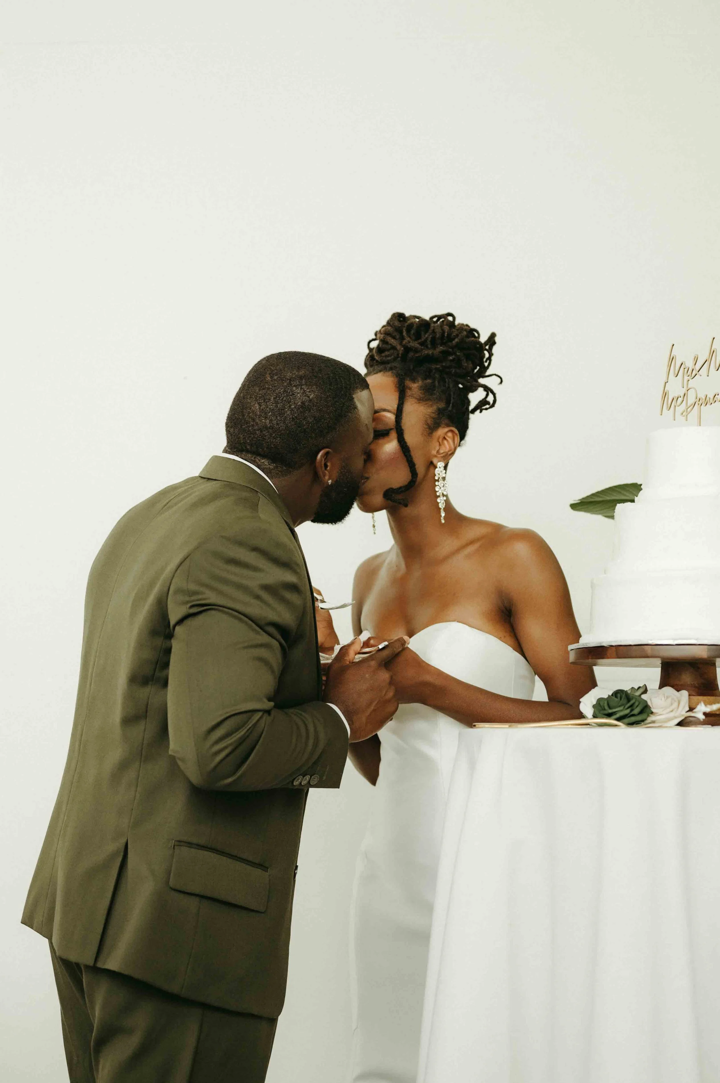 The Plant Jackson wedding, moody Jackson wedding photographer, cinematic Jackson wedding photographer, moody Memphis wedding photographer, cinematic Memphis wedding photographer, Jackson documentary wedding photographer, Memphis documentary wedding