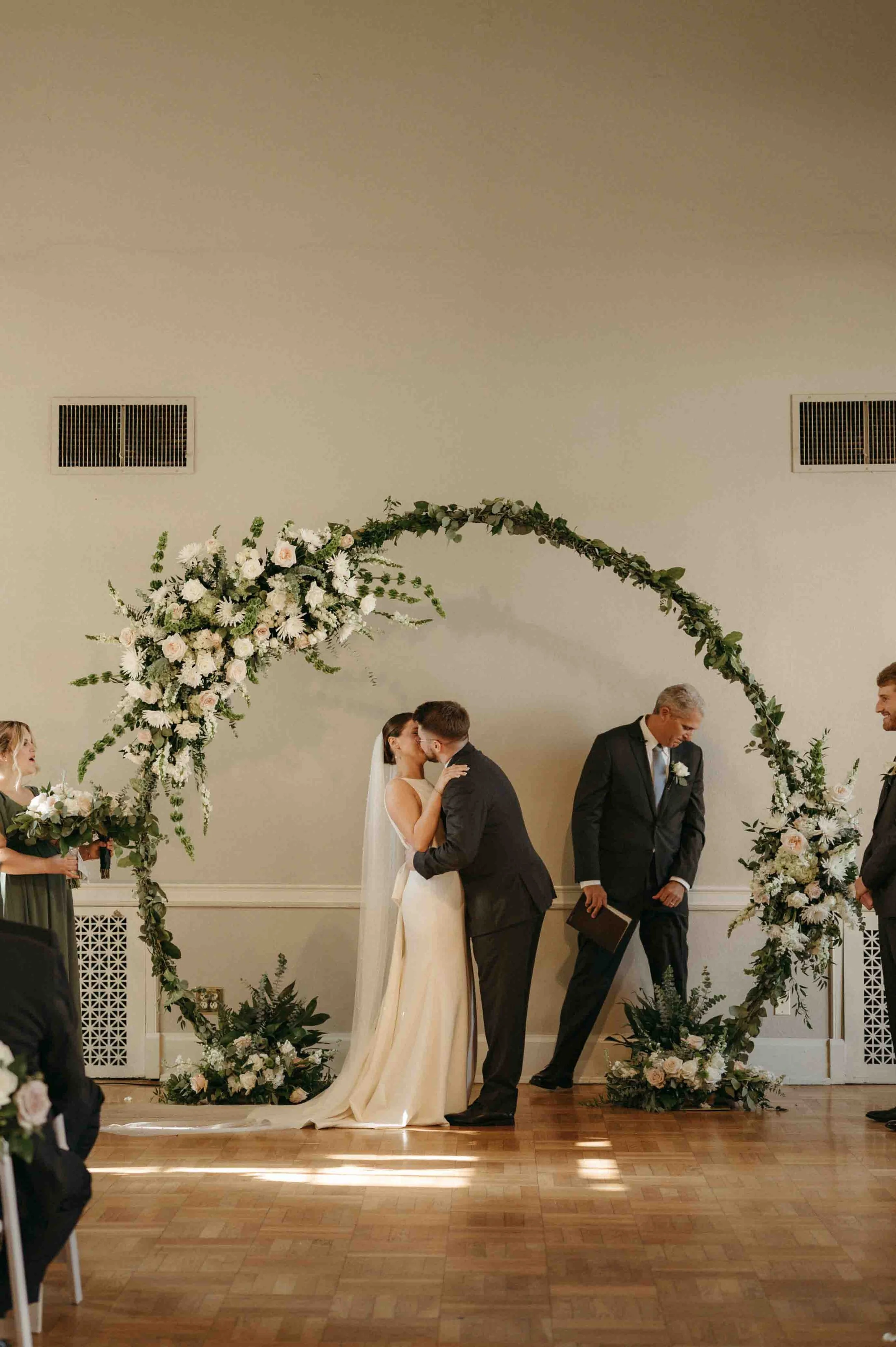 Memphis Pink Palace Museum of Science and History wedding, moody Memphis wedding photographer, cinematic Memphis wedding photographer, Memphis documentary wedding photographer, Memphis museum wedding, editorial Memphis wedding photographer