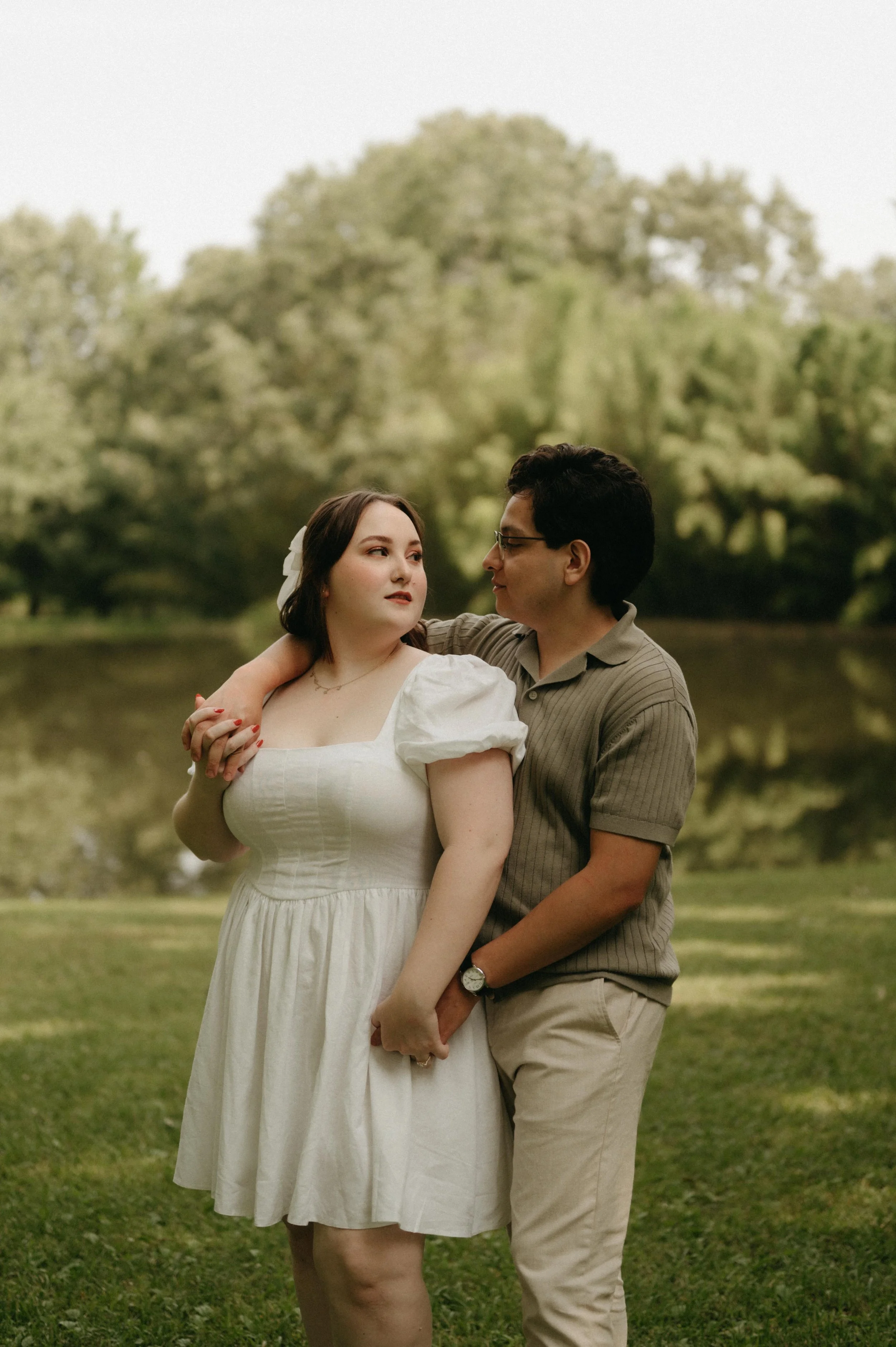 Picnic engagement session in Memphis Tennesse, moody Memphis wedding photographer, cinematic Memphis wedding photographer, Memphis documentary wedding photographer, Memphis engagement photos, Shelby Farms engagement photos