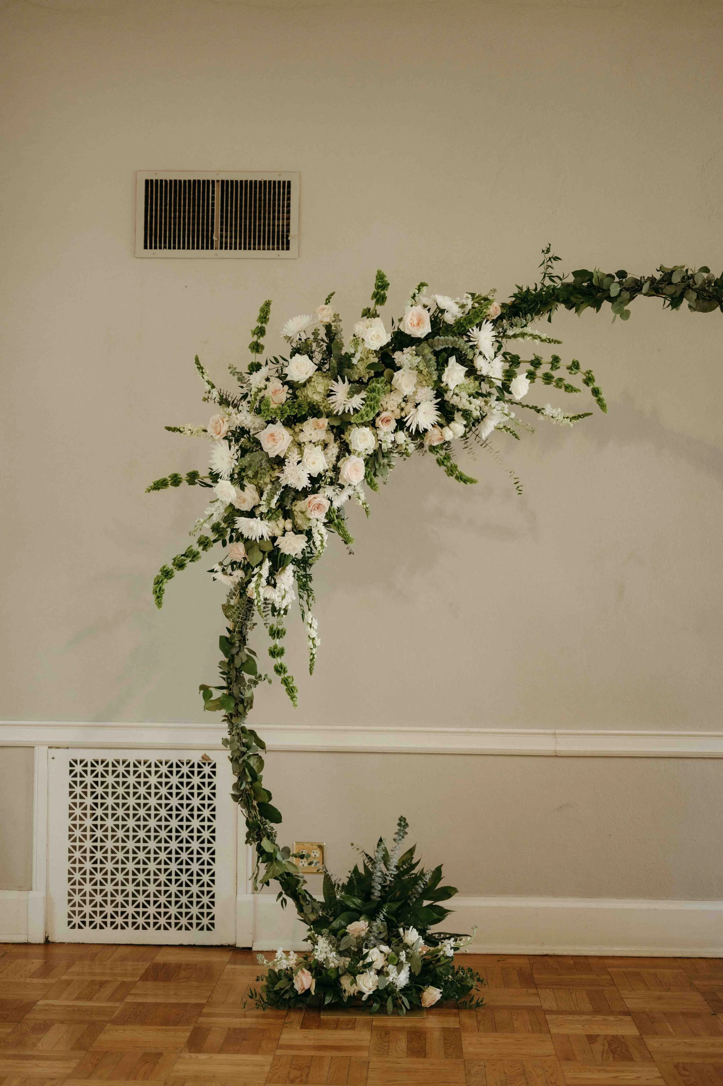 Memphis Pink Palace Museum of Science and History wedding, moody Memphis wedding photographer, cinematic Memphis wedding photographer, Memphis documentary wedding photographer, Memphis museum wedding, editorial Memphis wedding photographer