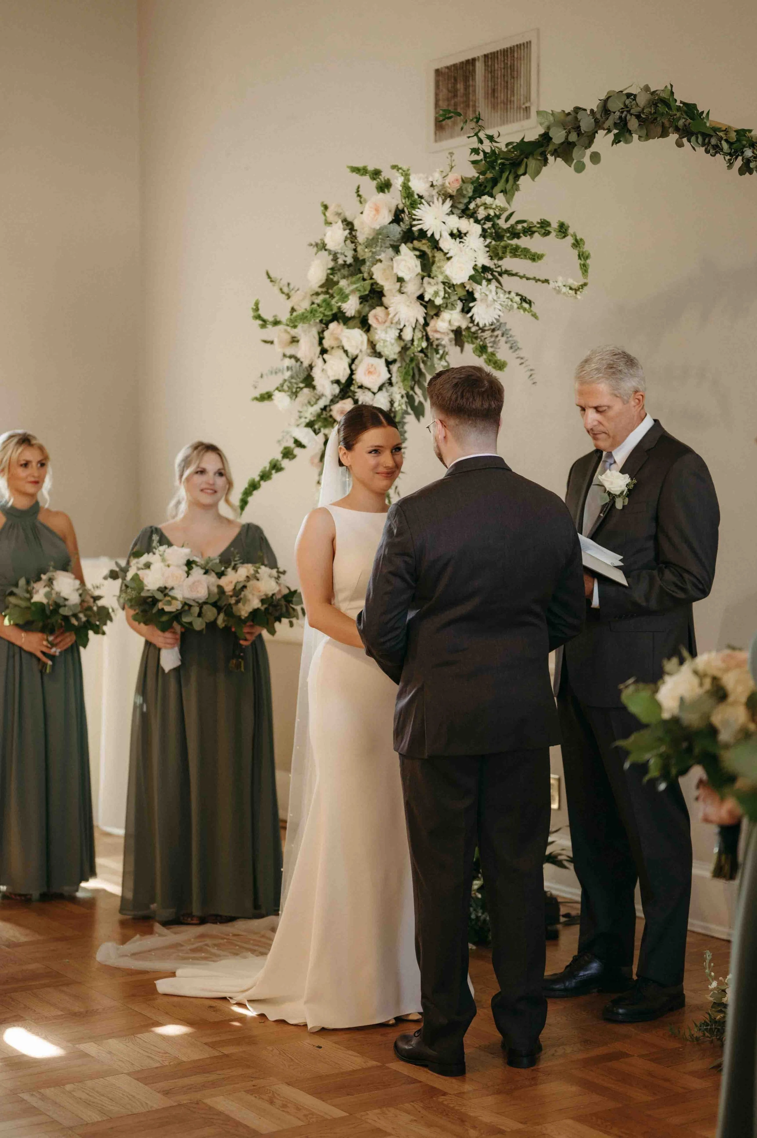 Memphis Pink Palace Museum of Science and History wedding, moody Memphis wedding photographer, cinematic Memphis wedding photographer, Memphis documentary wedding photographer, Memphis museum wedding, editorial Memphis wedding photographer