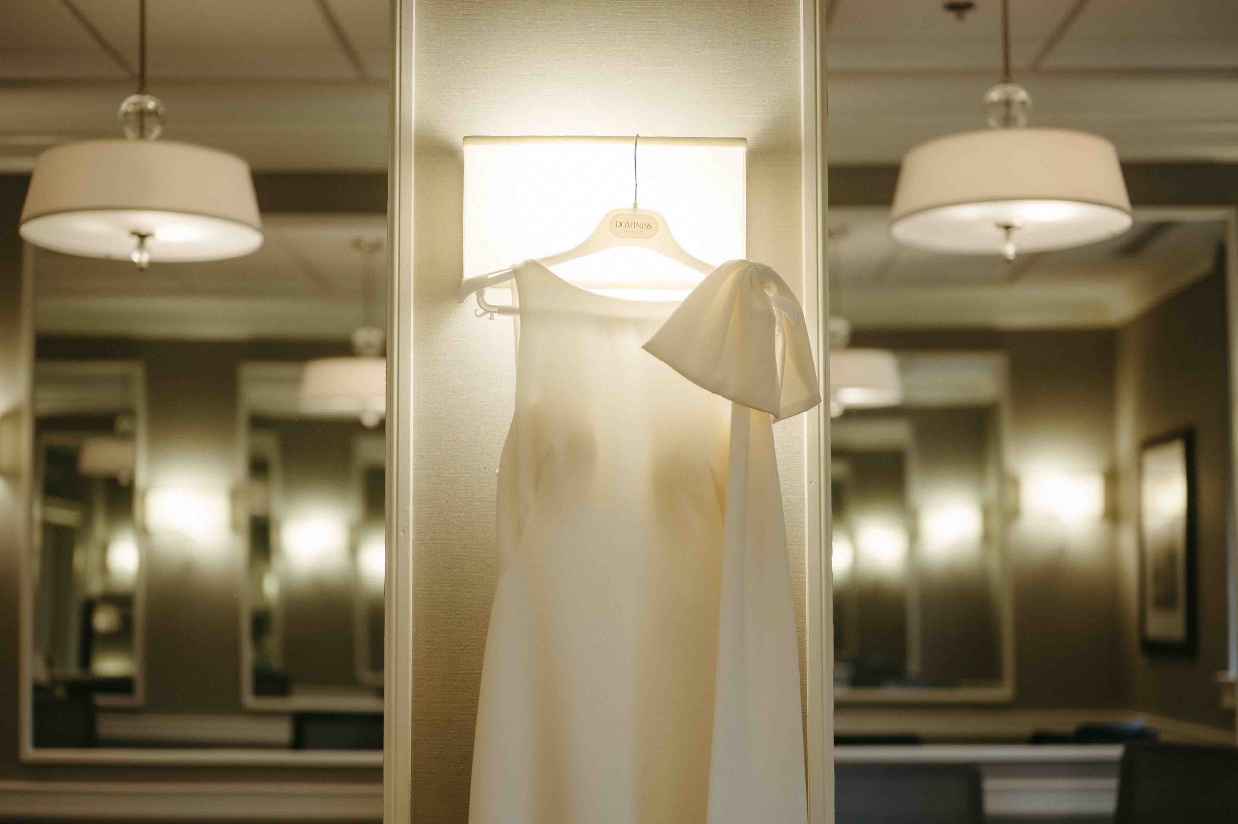 Memphis Pink Palace Museum of Science and History wedding, moody Memphis wedding photographer, cinematic Memphis wedding photographer, Memphis documentary wedding photographer, Memphis museum wedding, editorial Memphis wedding photographer