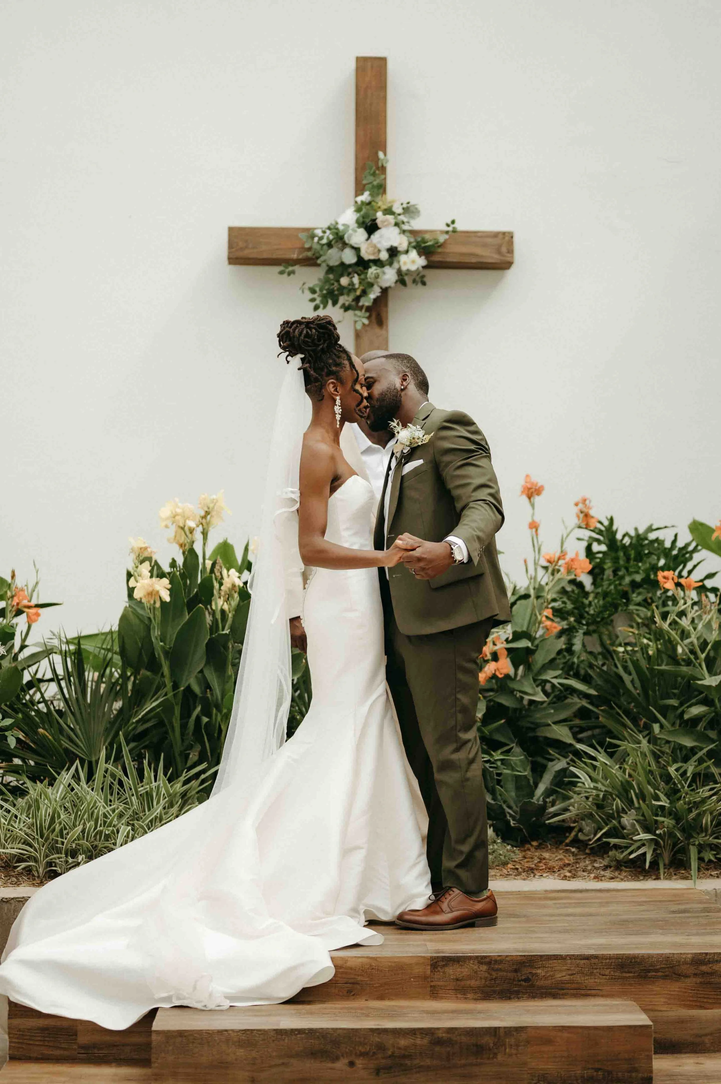 The Plant Jackson wedding, moody Jackson wedding photographer, cinematic Jackson wedding photographer, moody Memphis wedding photographer, cinematic Memphis wedding photographer, Jackson documentary wedding photographer, Memphis documentary wedding