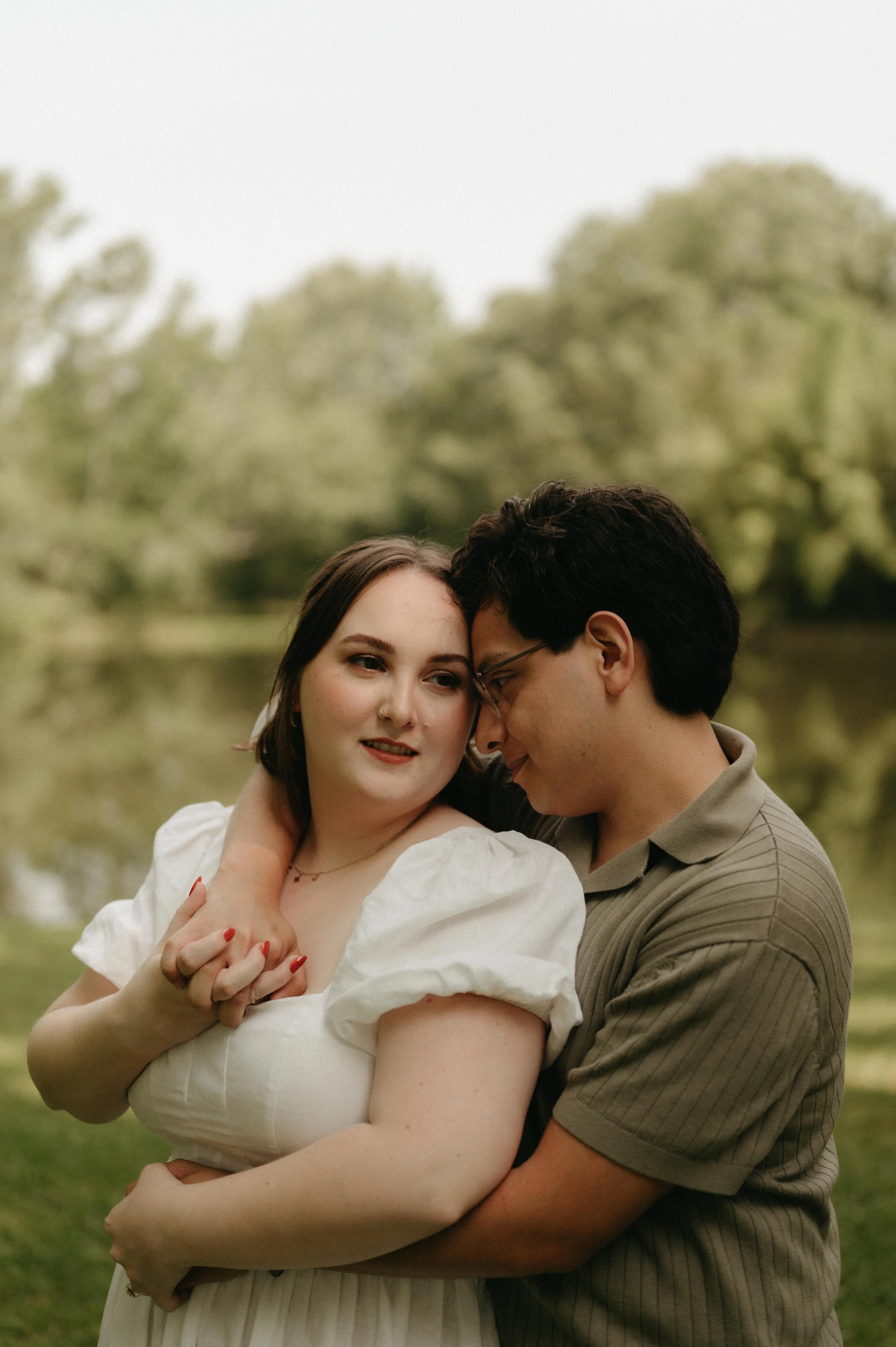 Picnic engagement session in Memphis Tennesse, moody Memphis wedding photographer, cinematic Memphis wedding photographer, Memphis documentary wedding photographer, Memphis engagement photos, Shelby Farms engagement photos