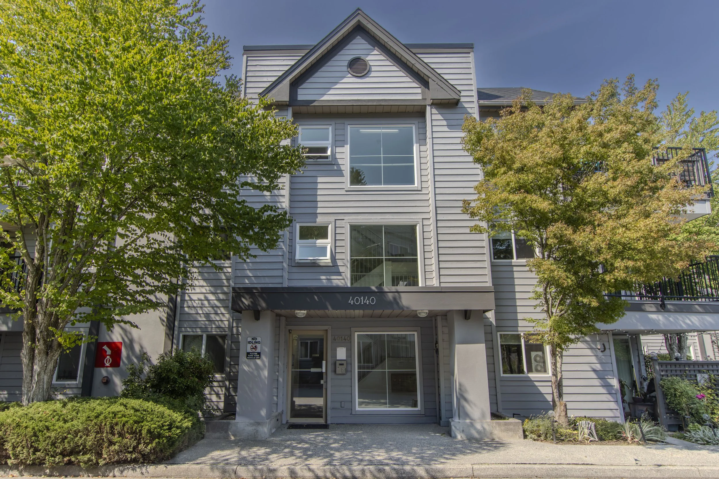 40140 WILLOW CRES 304 HSP 2026-1.jpg