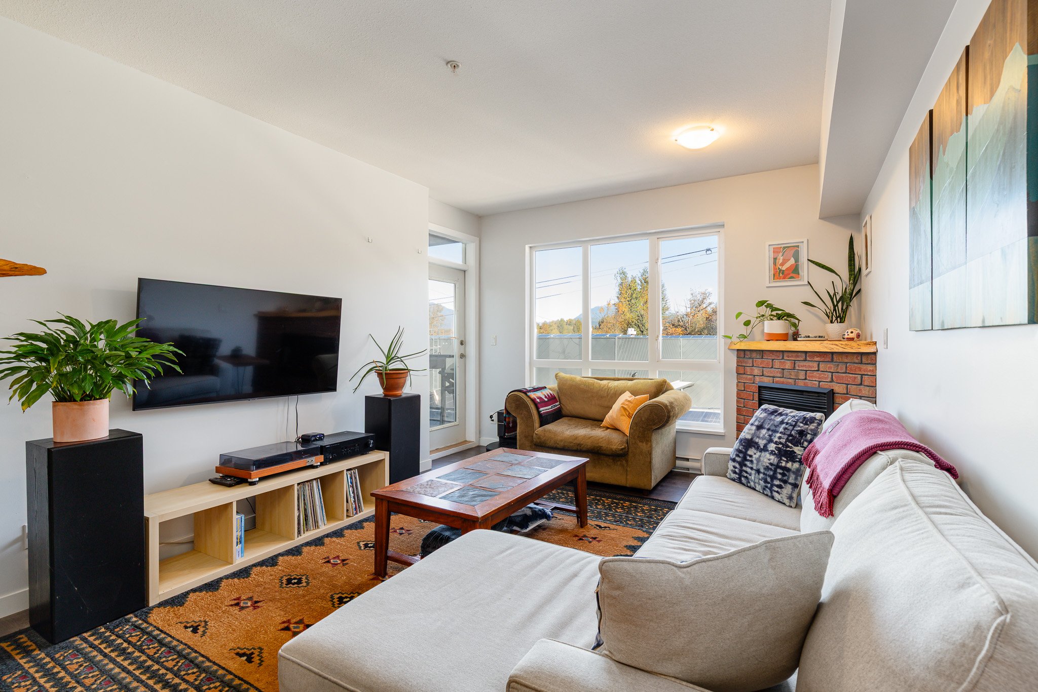 317 40437 Tantalus Rd-4.jpg