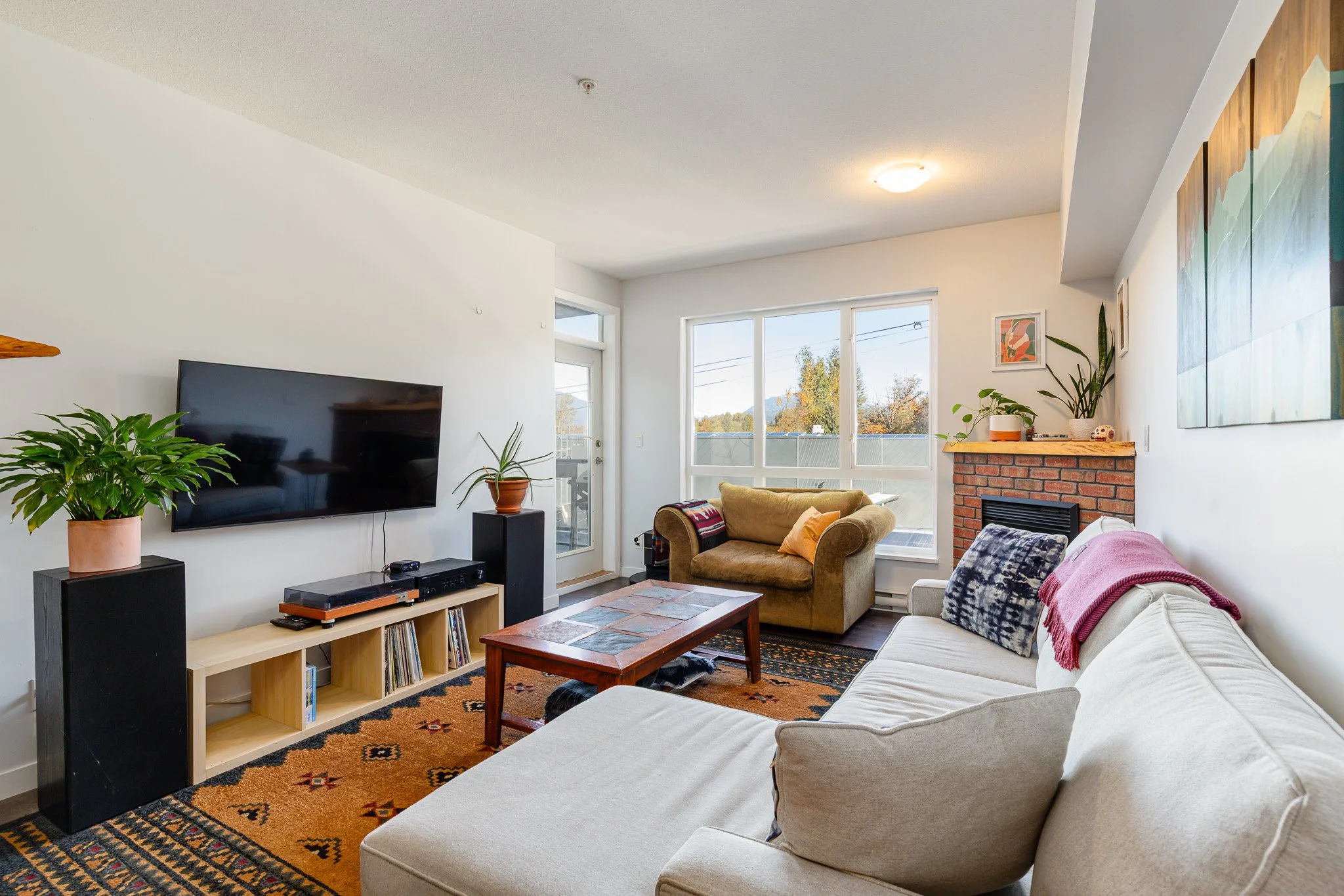 317 40437 Tantalus Rd-4.jpg