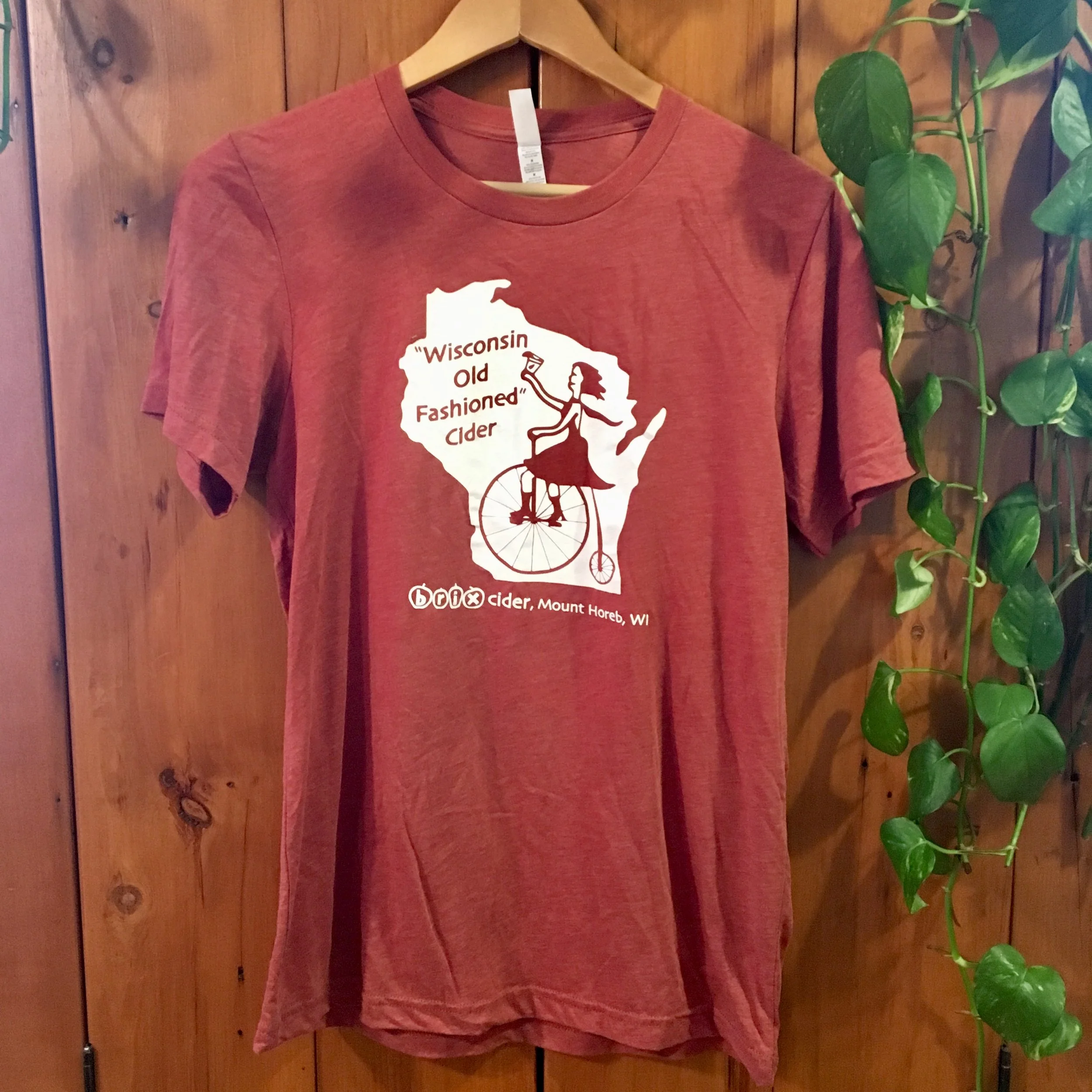 T-shirt Graphique Wisconsin Super 60s Ford Club Rouge Taille 2XL - Occasion Très Bon état - Soerens Ford 2001