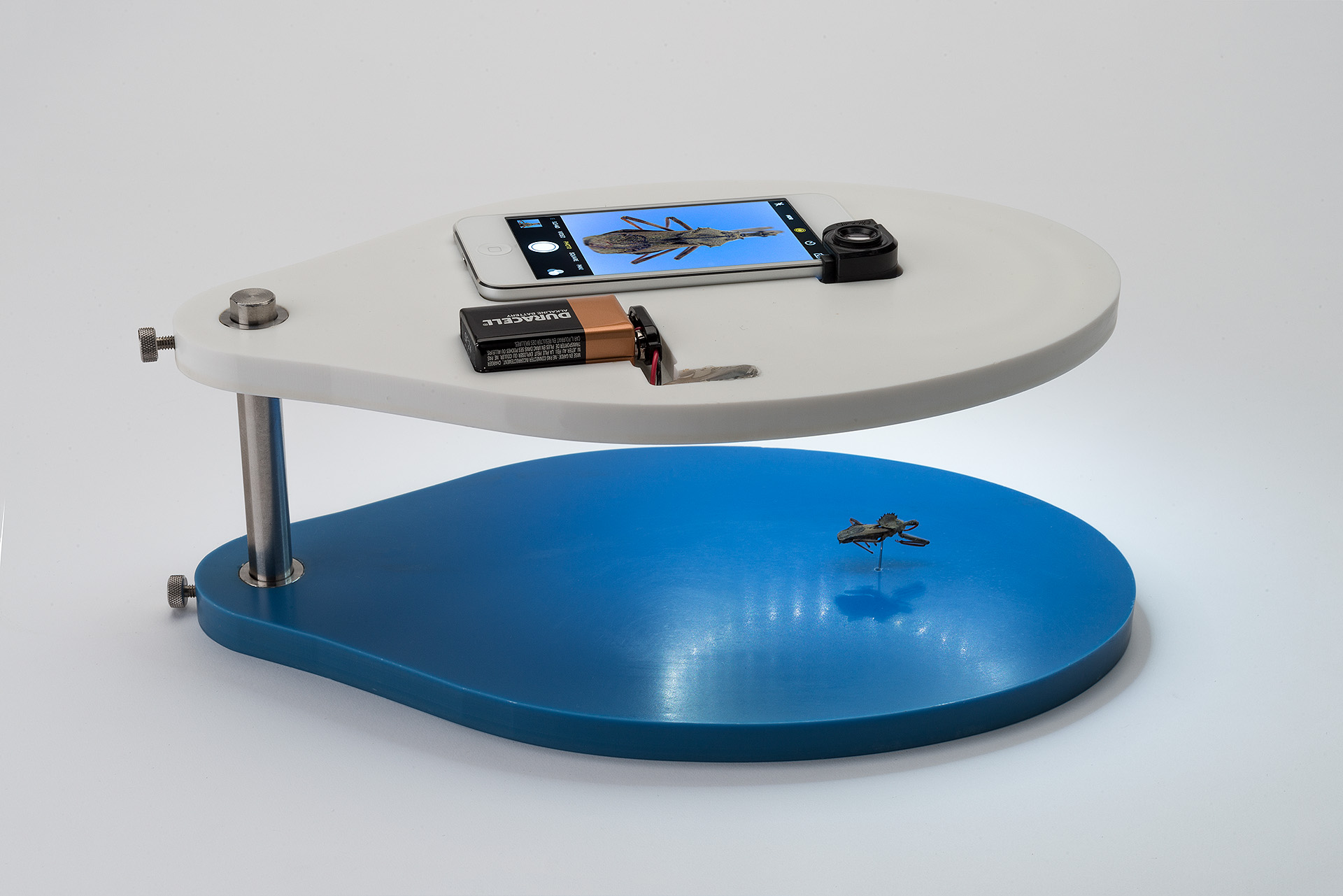 Our portable specimen photo devices are being used in the field by researchers across the Americas to upload images for instant processing by VVL software.