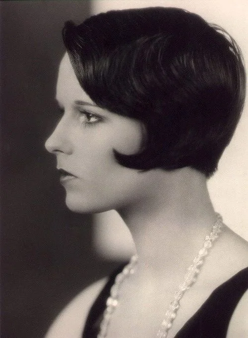 PINTEREST: Une image de l'actrice Louise Brooks, qui a contribué à la popularité de la coupe carrée.