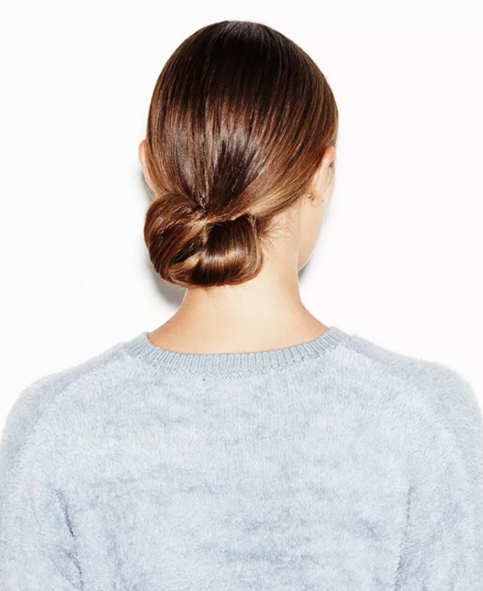 Comment faire un chignon chic et « trendy »