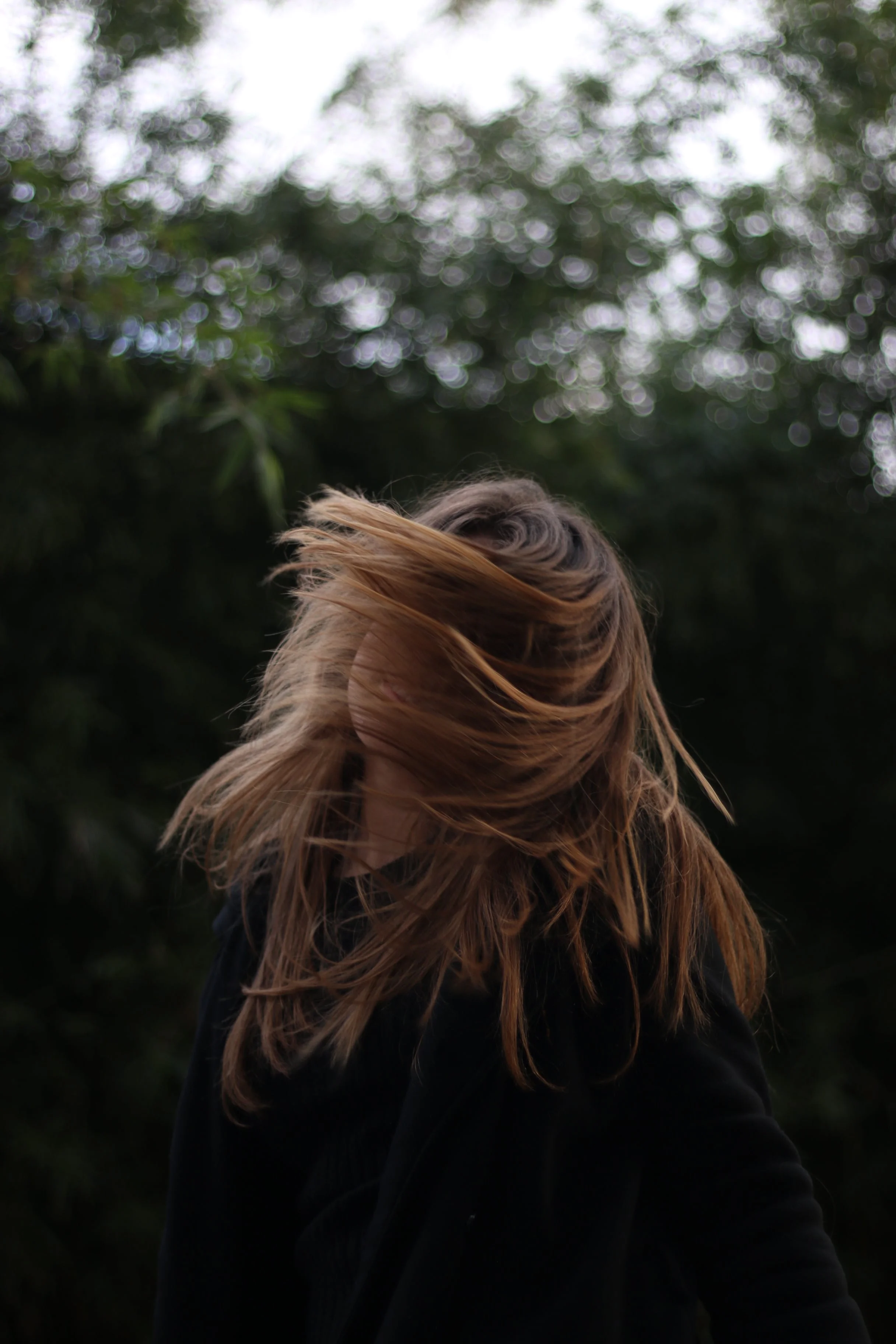 Alerte tendance: brond, la couleur la plus hot en printemps 2020!