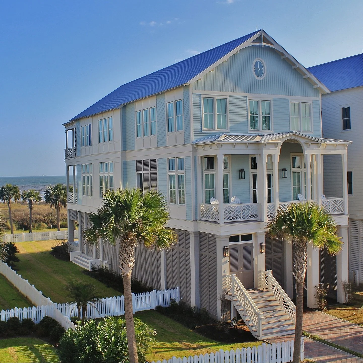 Beachfront home on Galveston Island.
...
Built By: @americanvillasllc