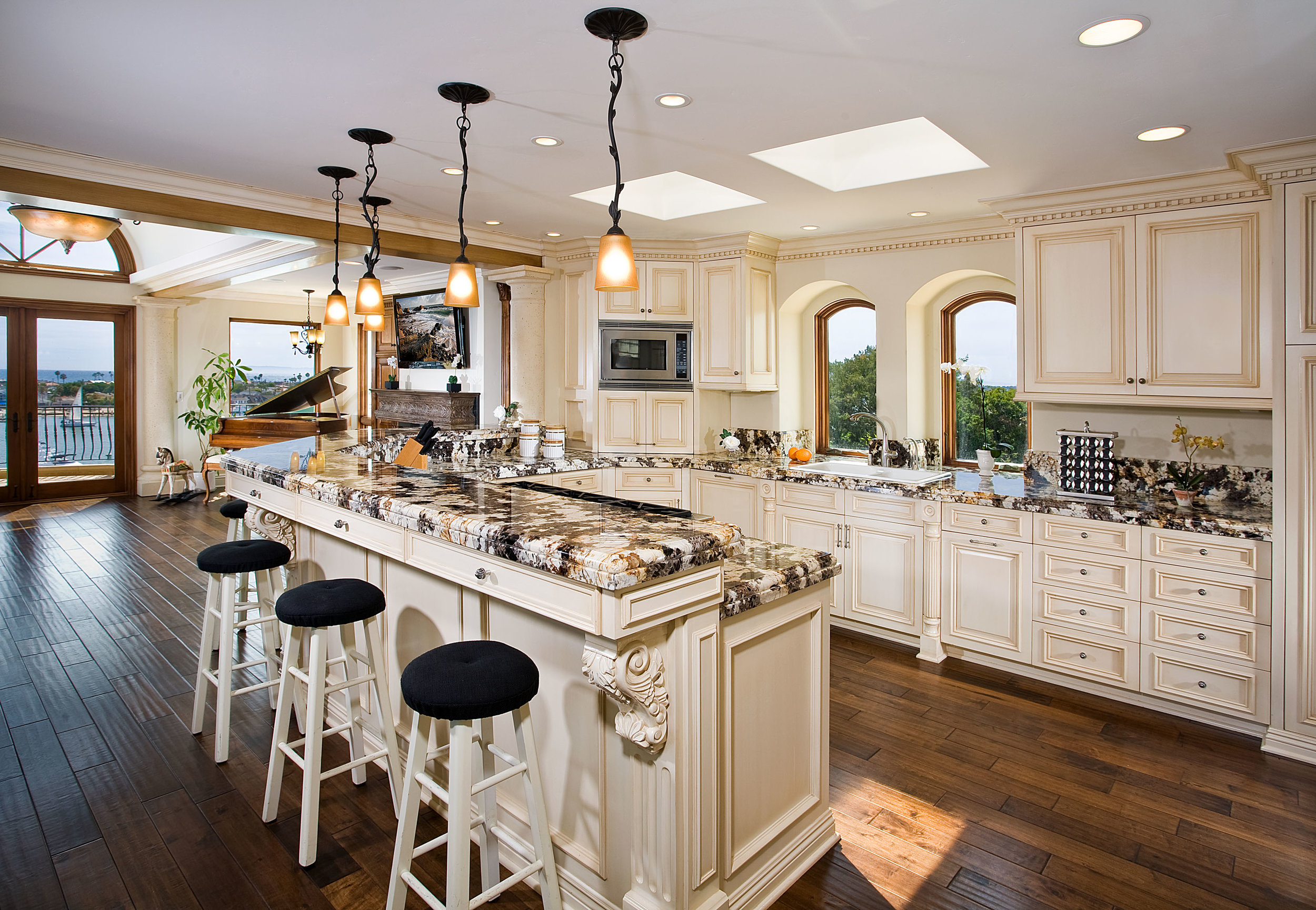 DEagles_BettingenRes_Kitchen_2277-11x8.jpg