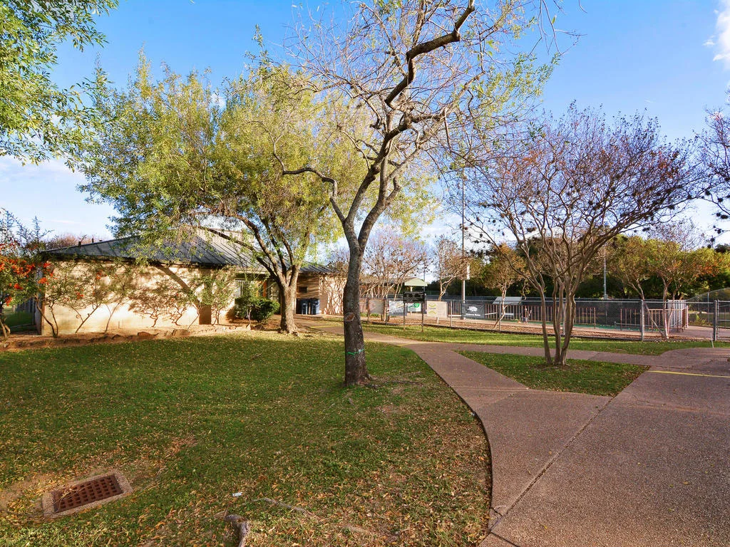 1 Main St-MLS_Size-042-22-South Austin Tennis Center 021-1024x768-72dpi.jpg