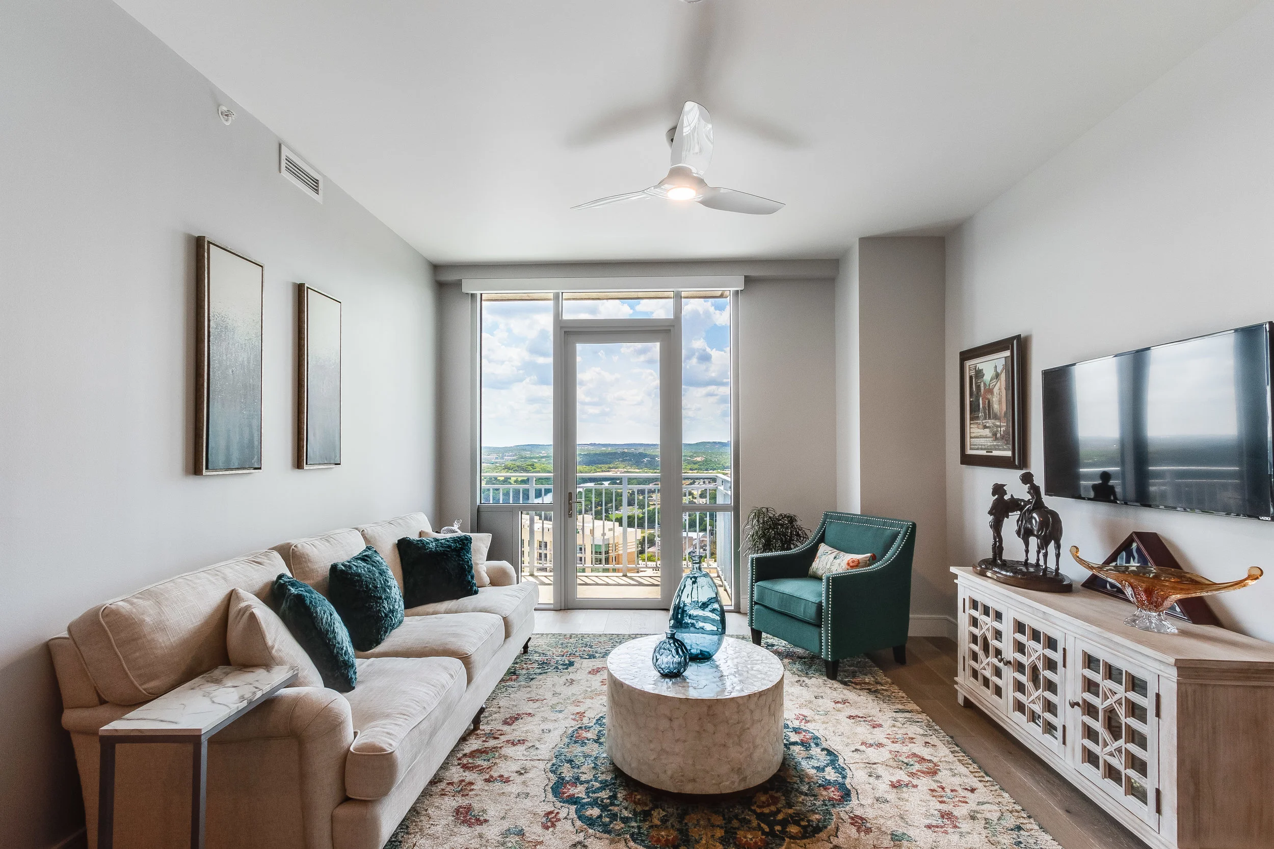 living room 1.jpg