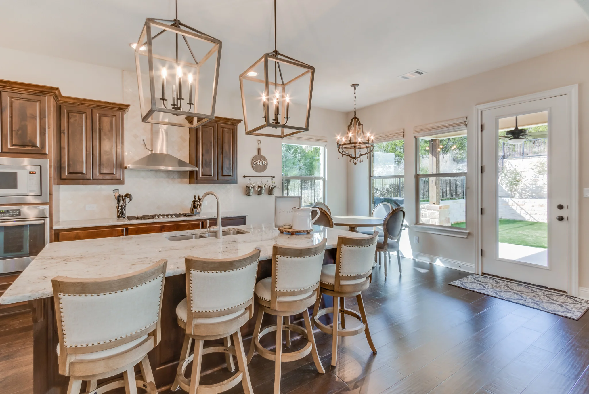 Kitchen 1.jpg