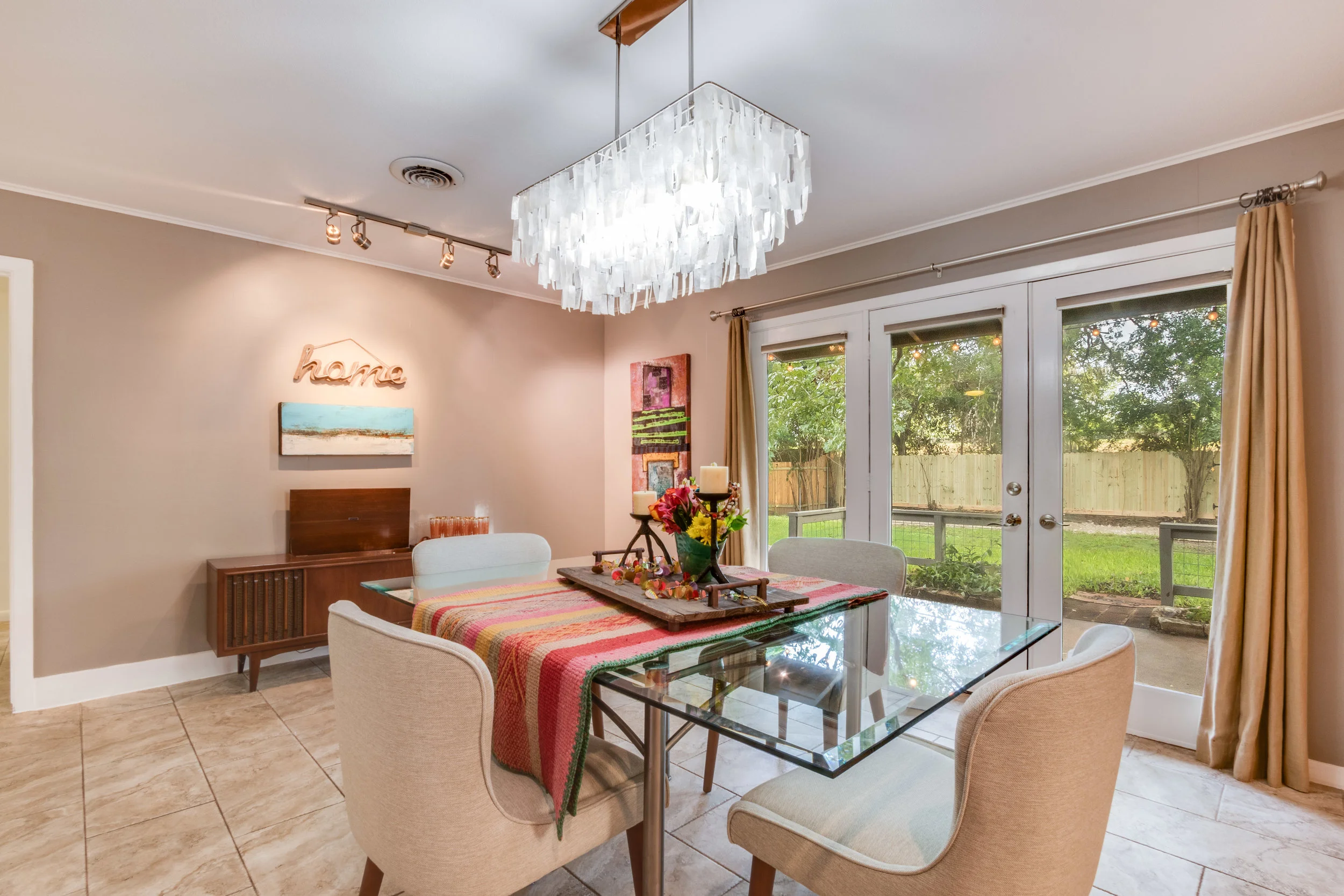 living room 1.jpg