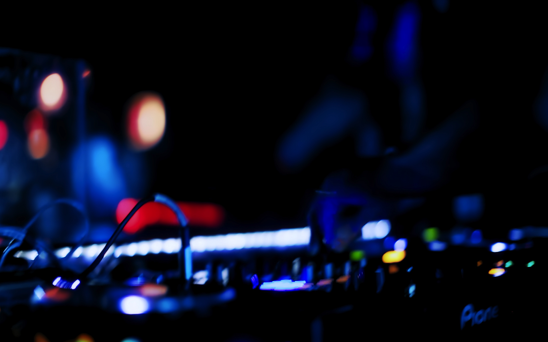 Free-Desktop-DJ-Wallpapers.jpg