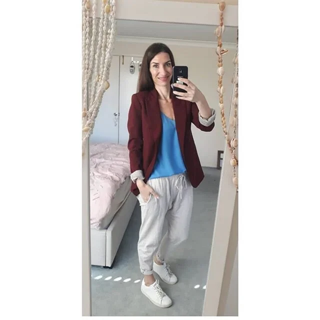 @galityk_dressed_in business up top, party down the bottom ππΌ ππΌππΌππΌππΌIf you want more colour in your life click the link in bio β¬οΈ #BuyLessLiveMore #BeYouBeTrue 
#MakeItLookEasy #BrilliantColourCombinations #ReadyInFive #ColourIsTheNewBlac