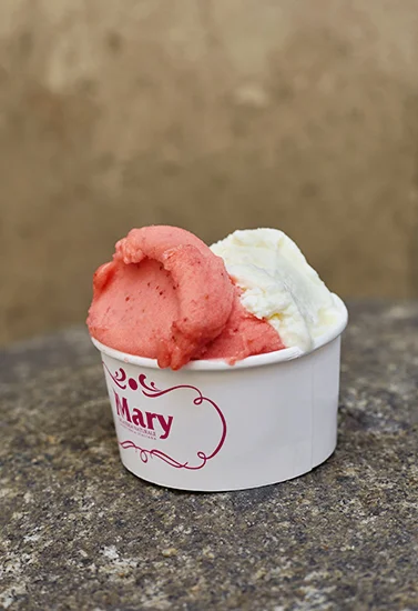 Pastelli Mary Gelateria 60 Rue du Temple 75003 Paris - 09 83 89 05 05 From Tuesday to Sunday : 11h-22h 1 flavor 3,5€ | 2 flavors 4,5€ | 3 flavors 6,5€ | 4 flavors 7,5€