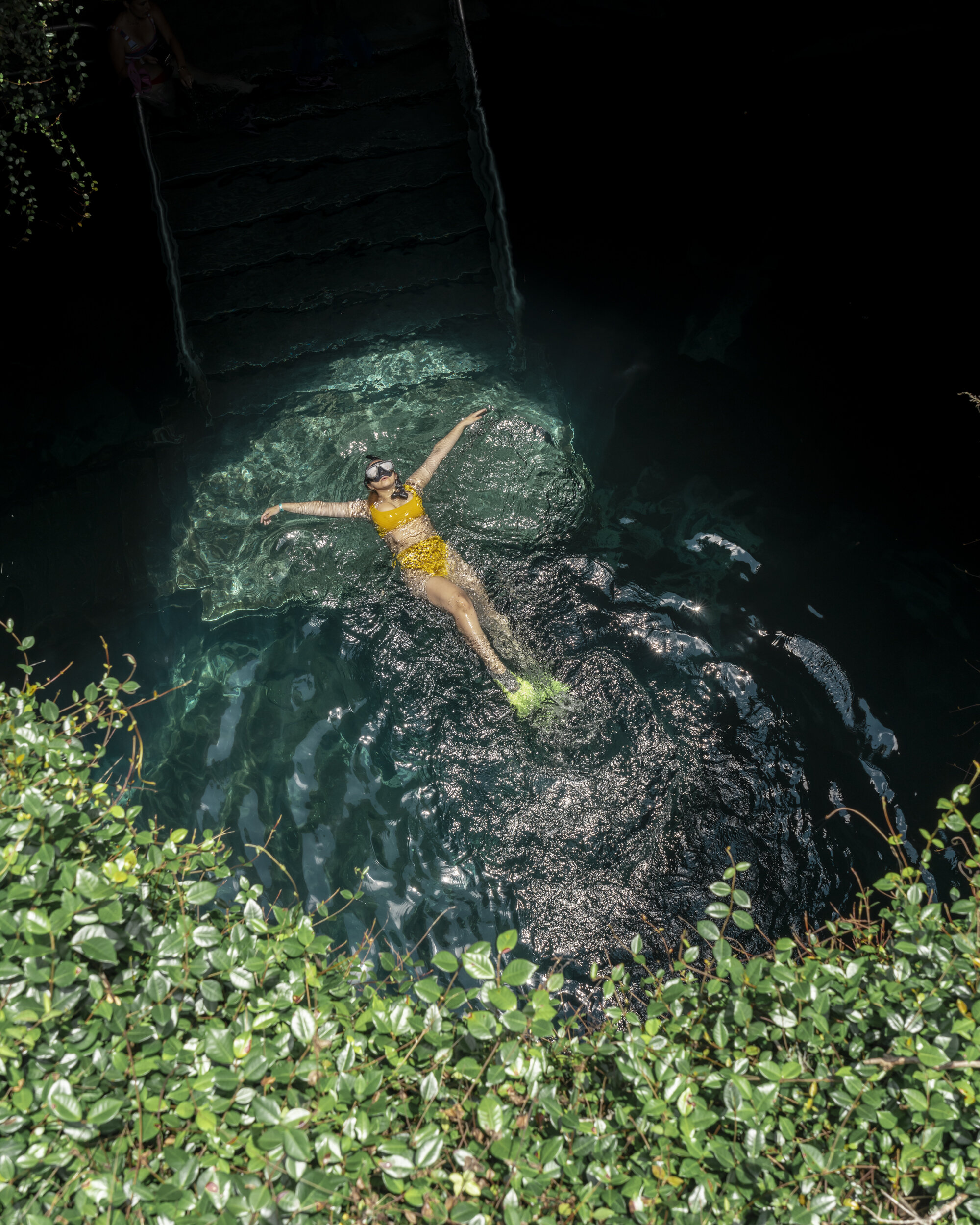 Hidden Florida: Diving “Devil's Den” Prehistoric spring — The Detour Duo