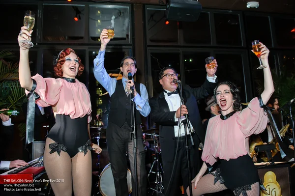 **TheSalon_NYEE2015_jkratochvil_6227-ps-toast.jpg