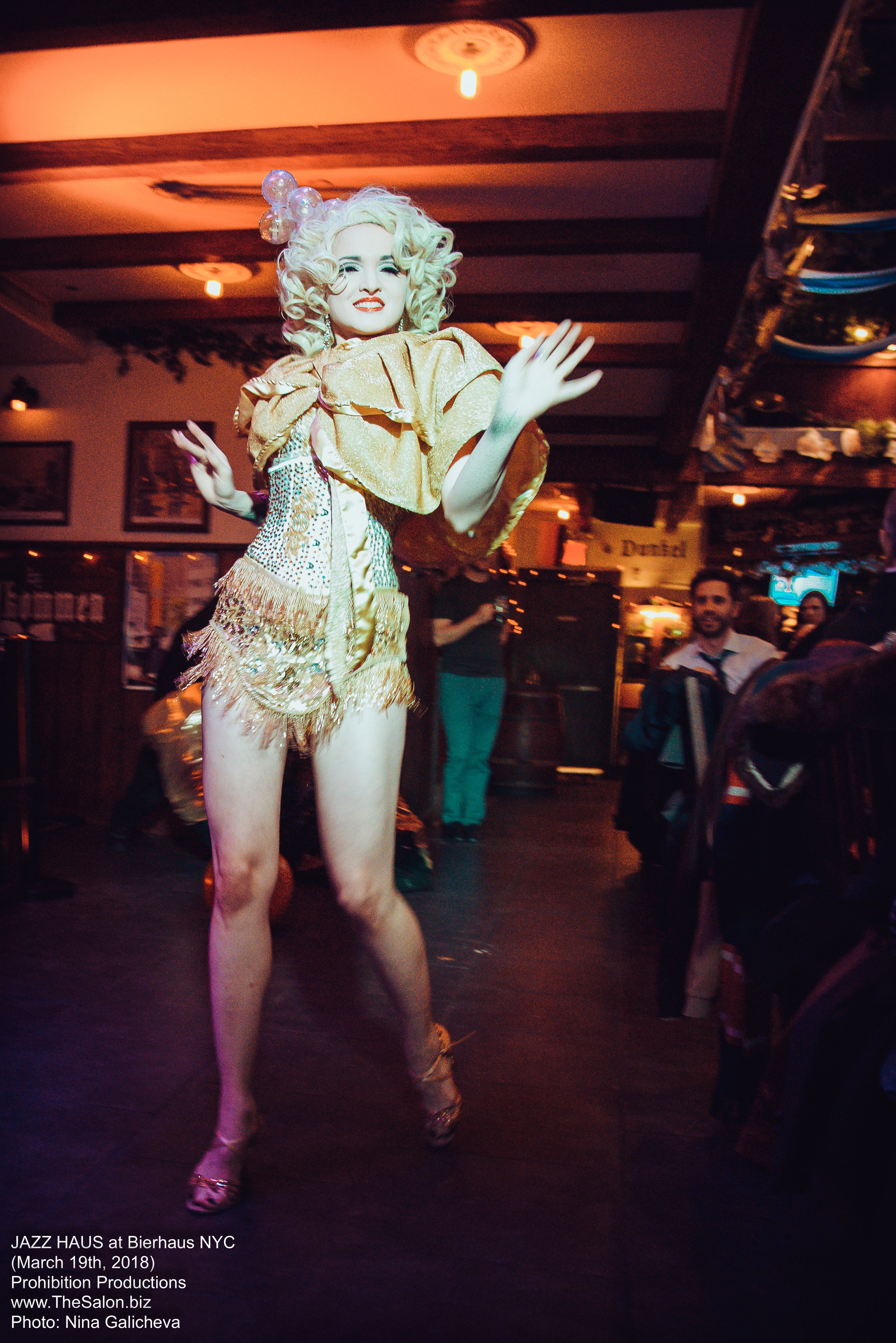 30_JAZZ-HAUS__burlesque__DSC_0468_NG_photocredit-Nina-Galicheva.jpg