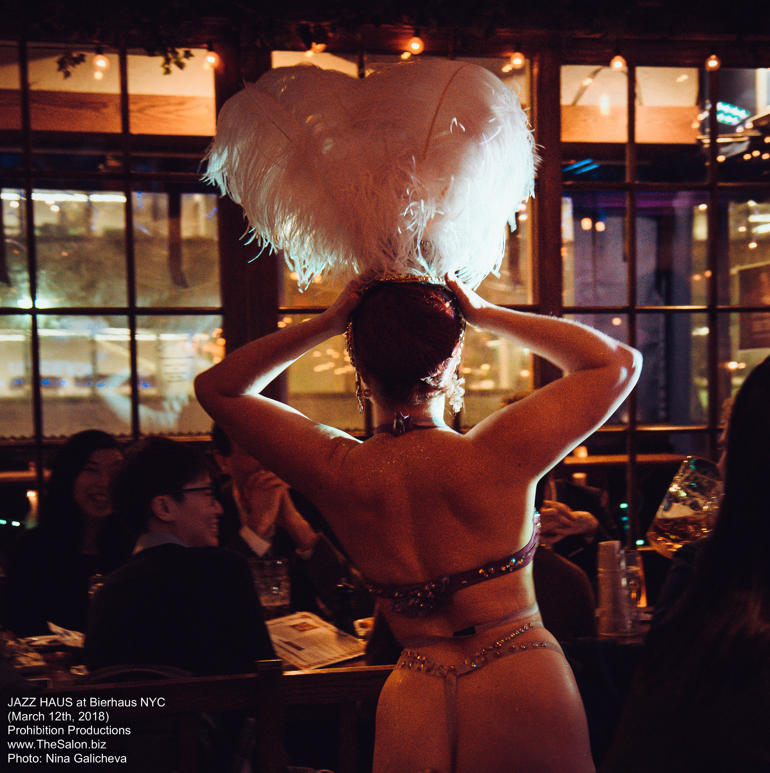 32_JAZZ-HAUS__burlesque__DSC_8732_NG_photocredit-Nina-Galicheva.jpg