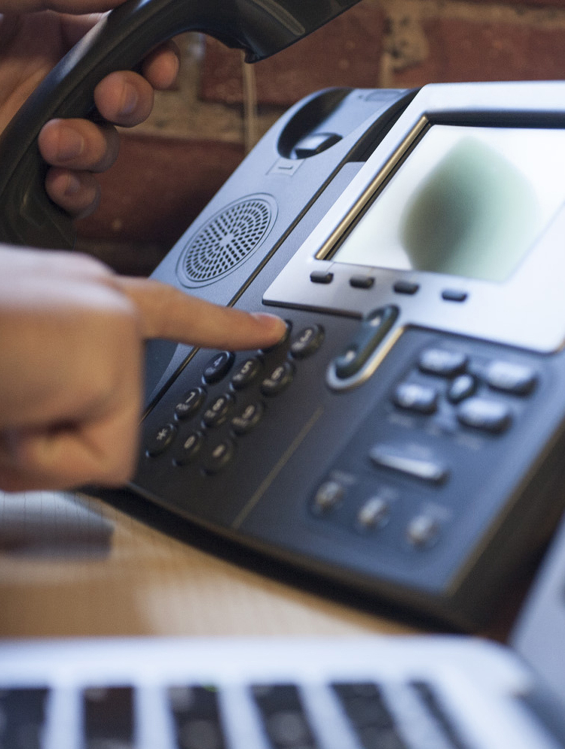 LA COMMUNICATION EFFICACE ENTRE EMPLOYÉS - 10 règles à adopter en équipe pour améliorer votre productivité, tout en vous simplifiant la vie.