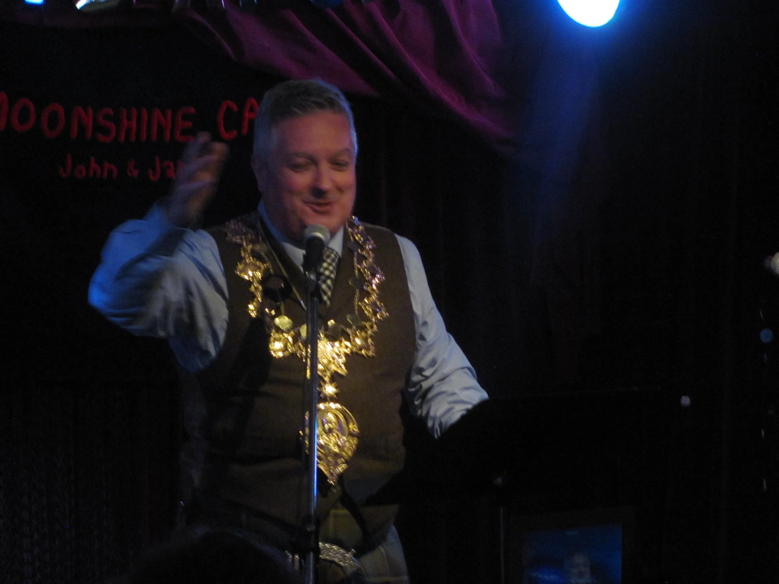 Blinged-out! Special Guest of Honour, President of the Robert Burns World Federation, Bobby Kane captivates the audience with Robert Burns' legendary poetry.