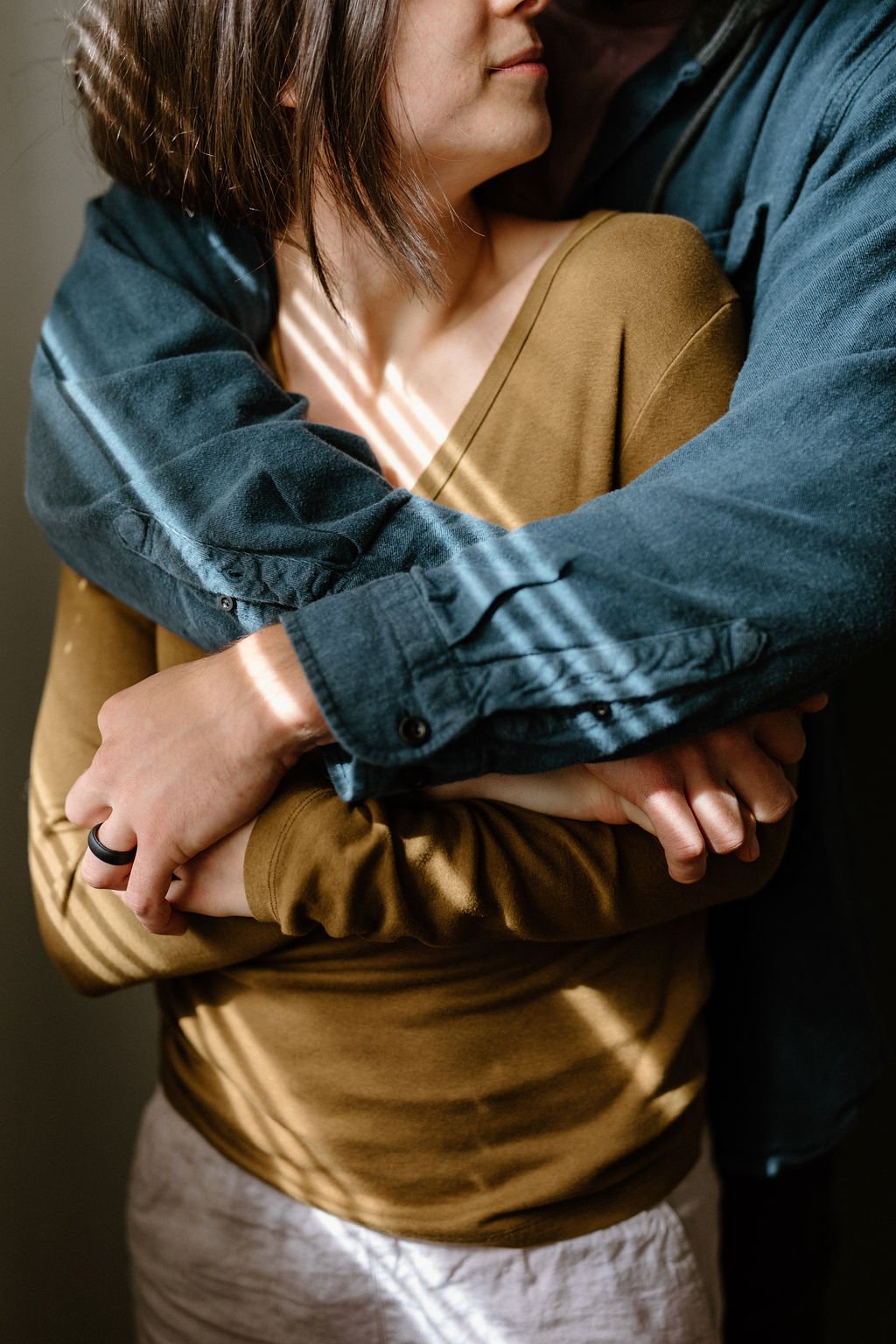 Cozy-In-Home-Engagement-Session-107.JPG