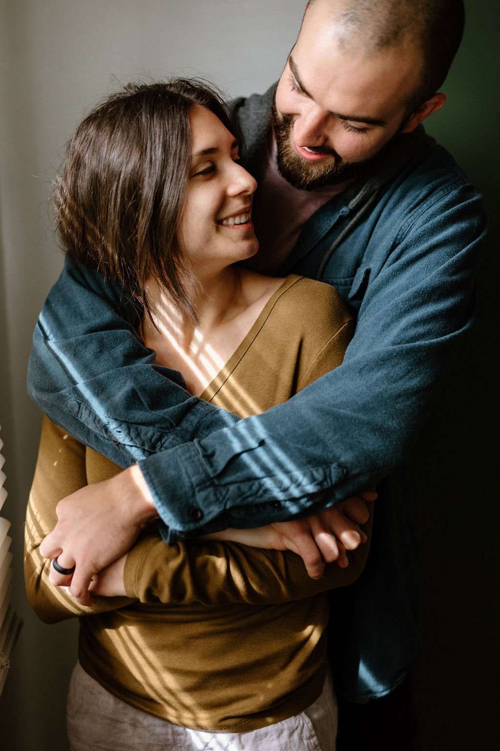 Cozy-In-Home-Engagement-Session-108.JPG