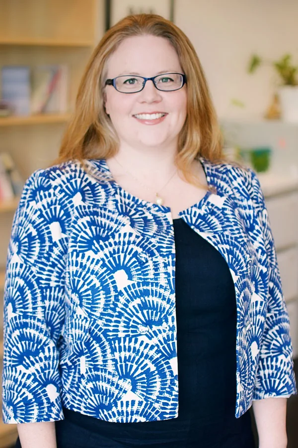 sarah-thompson-v.jpg