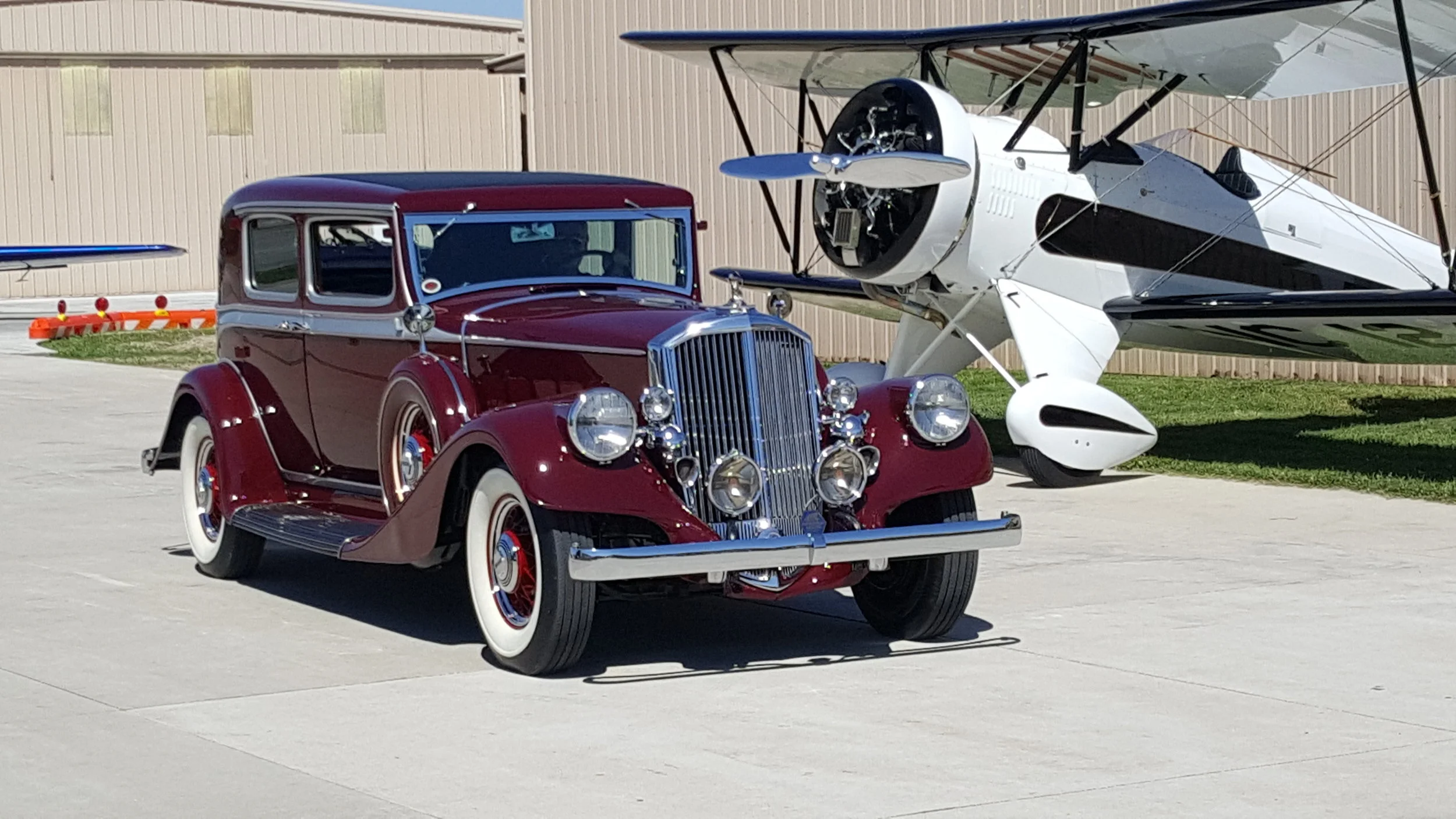 A Classic Photo-op...........vintage machines of the same era.