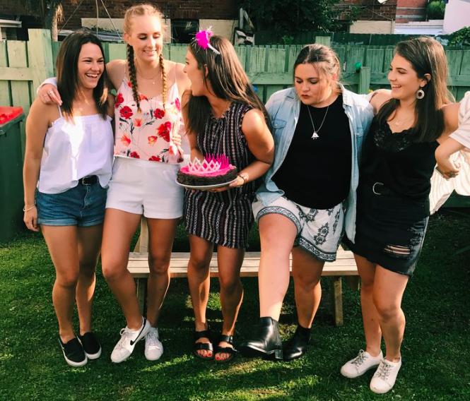 Why Surrounding yourself with POSITIVE people is a game changer 