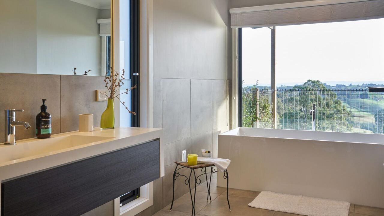 Halcyon Cottage Retreat bathroom